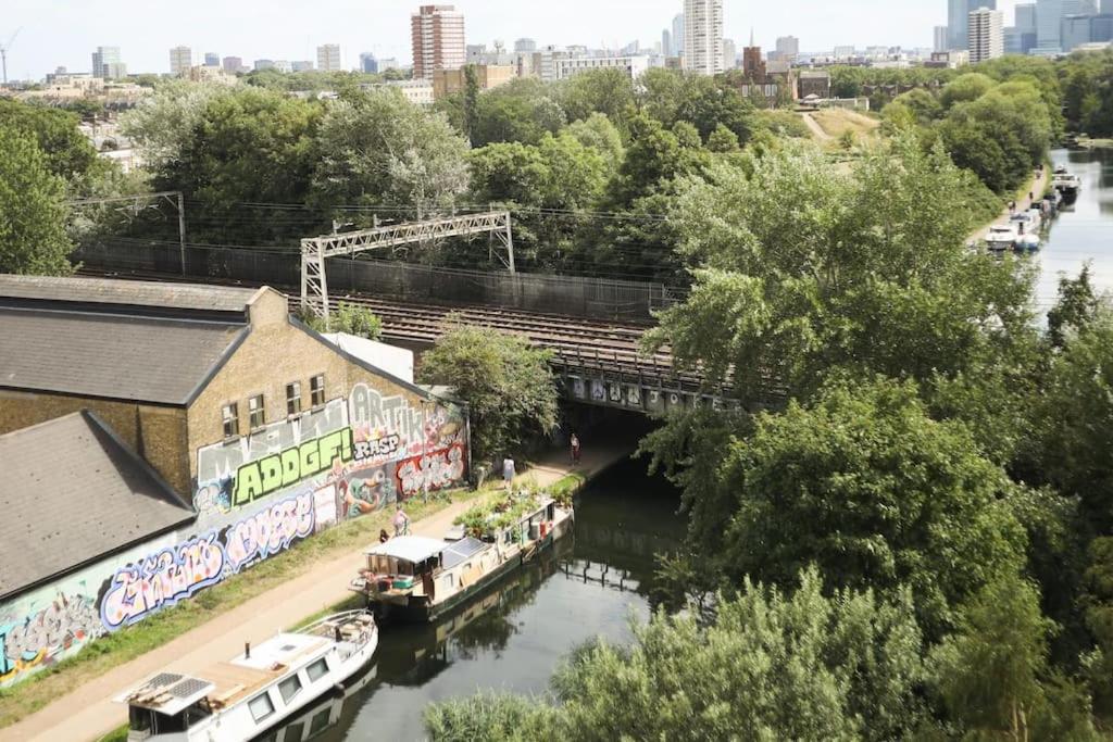 Apartment Big 2 Bedroom Flat Overlooking Canal & Park *