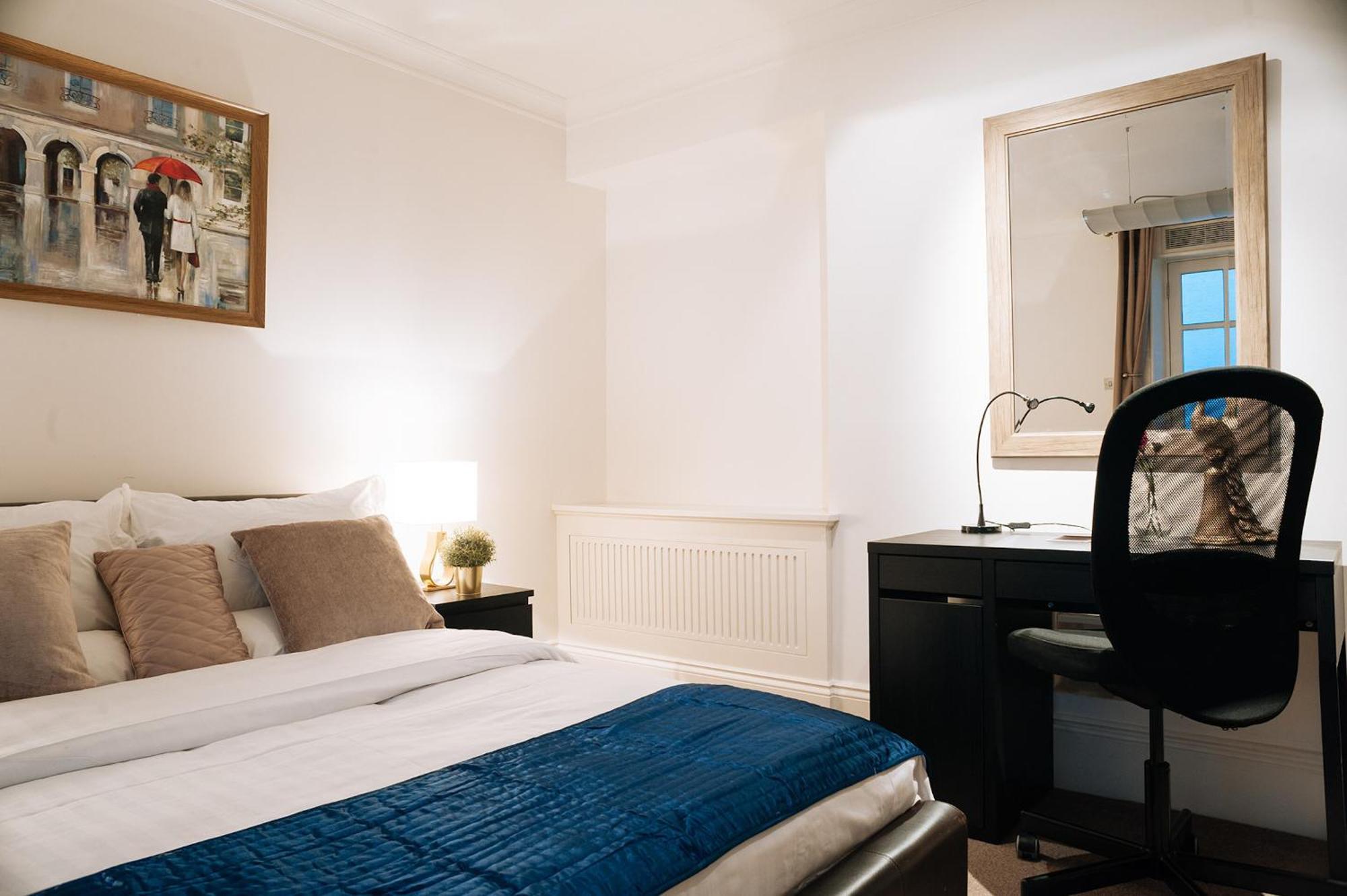 Curzon Residences Hotell