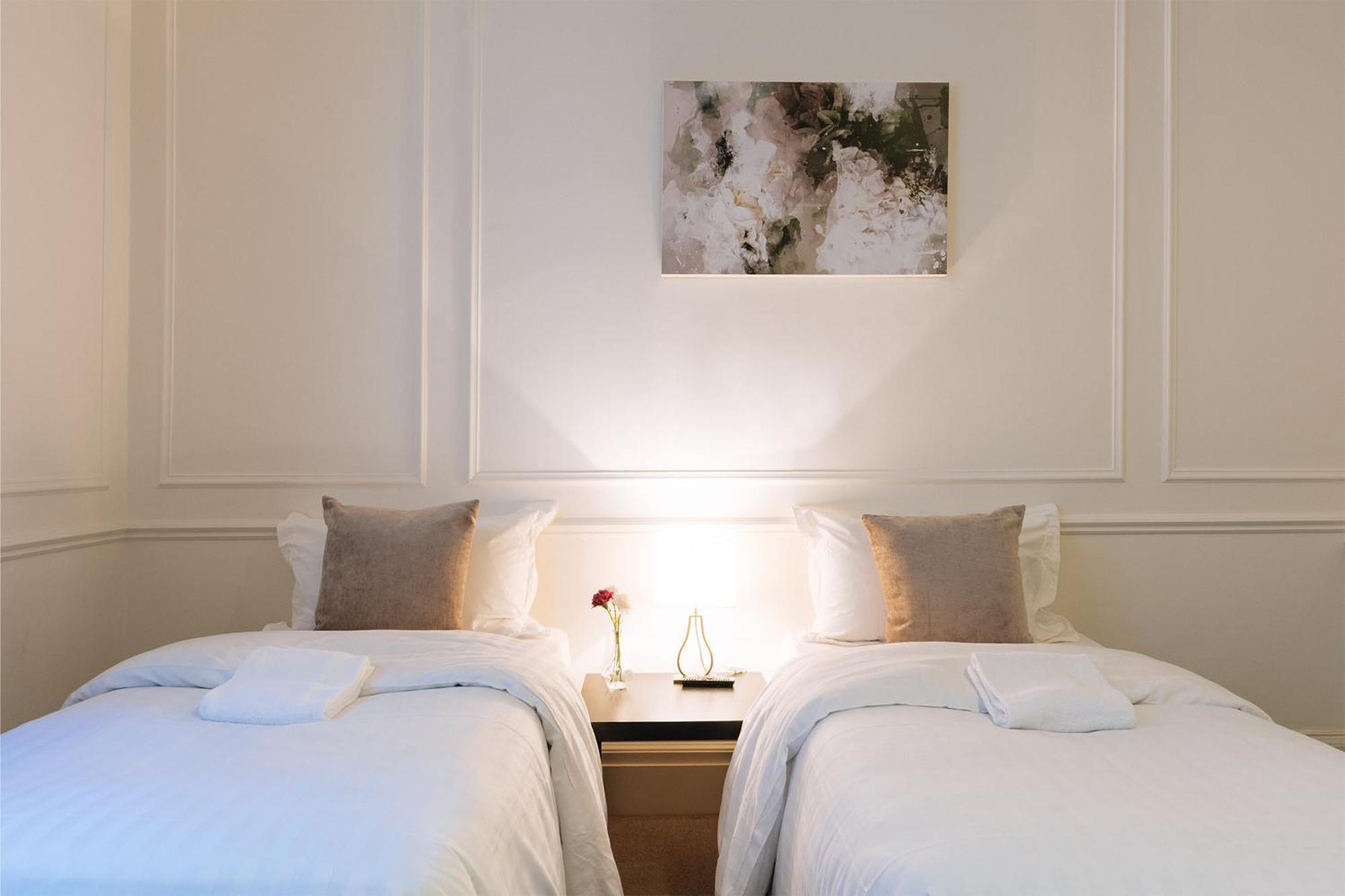 Curzon Residences Hotell *