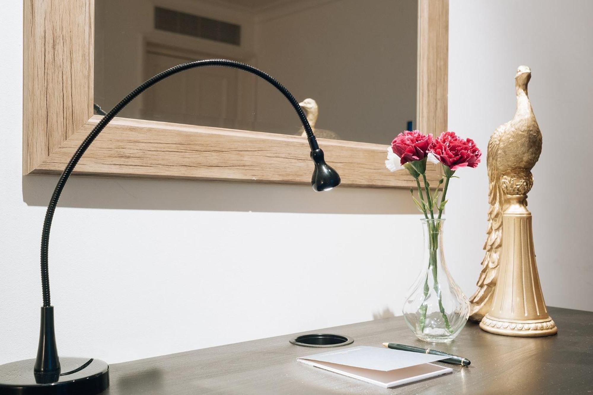 Curzon Residences Hotell