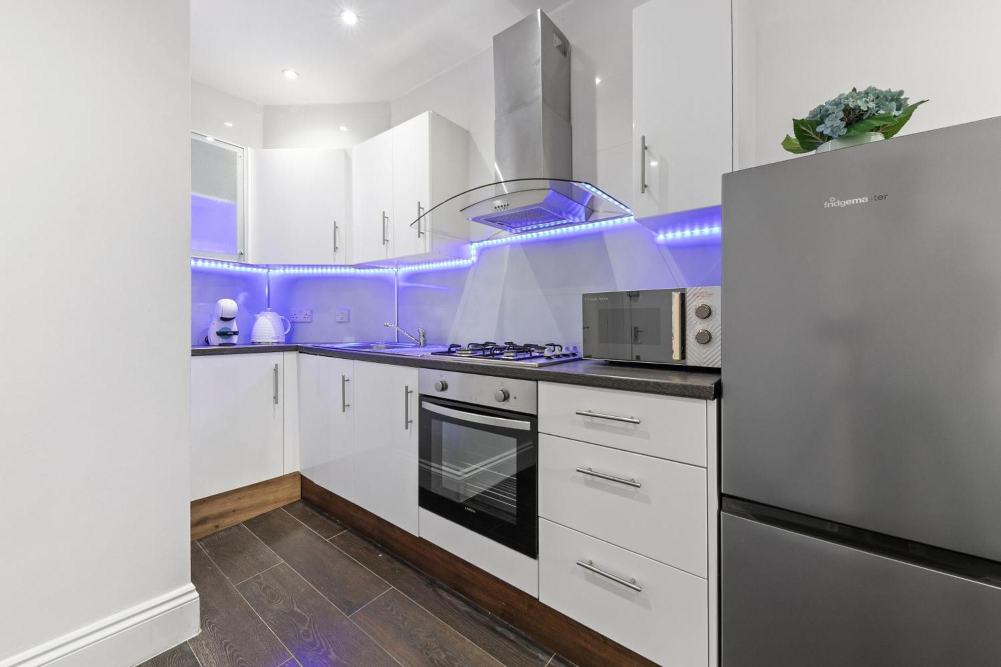 Cosy 1 & 2 Bedroom Zone 1 * London