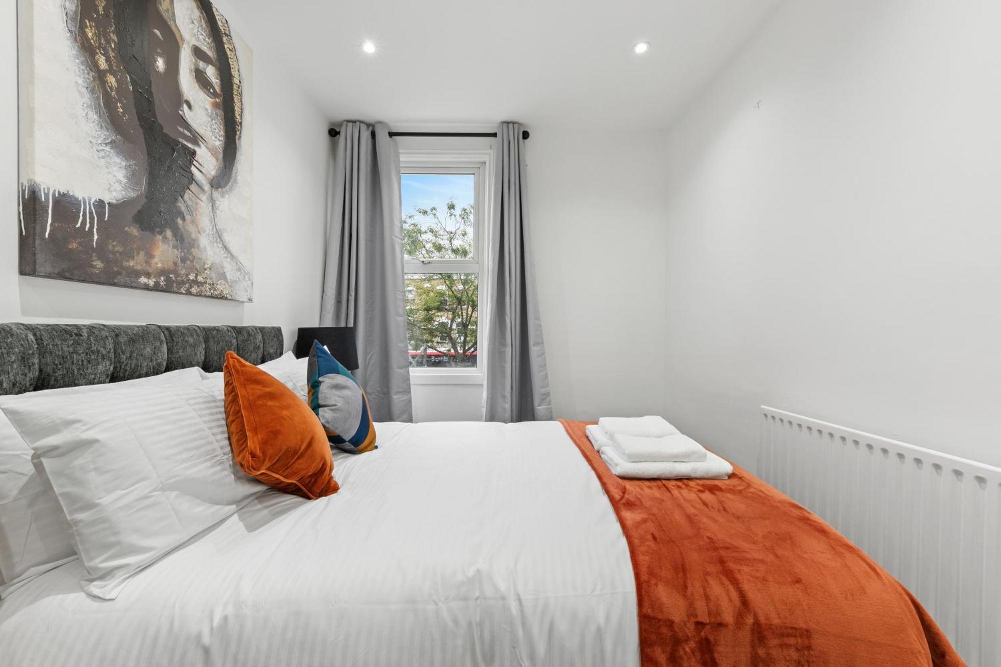 Cosy 1 & 2 Bedroom Zone 1 London