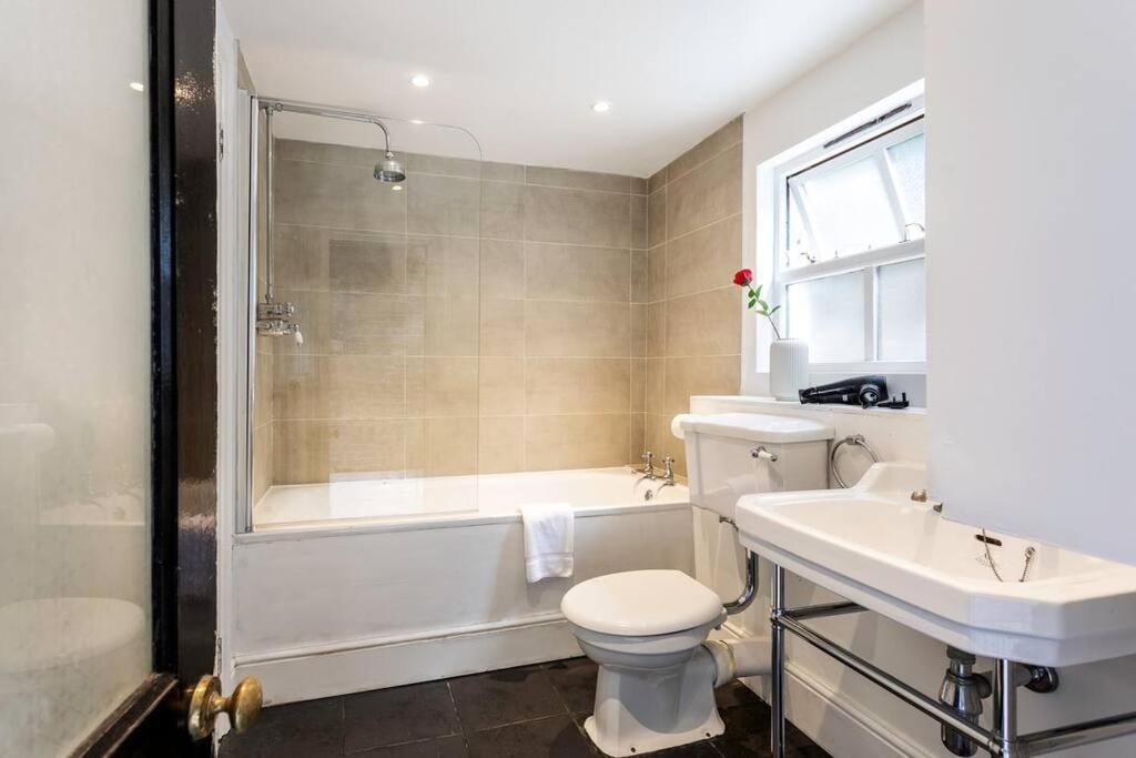 Leilighet 2-bedroom Split-level In Notting Hill