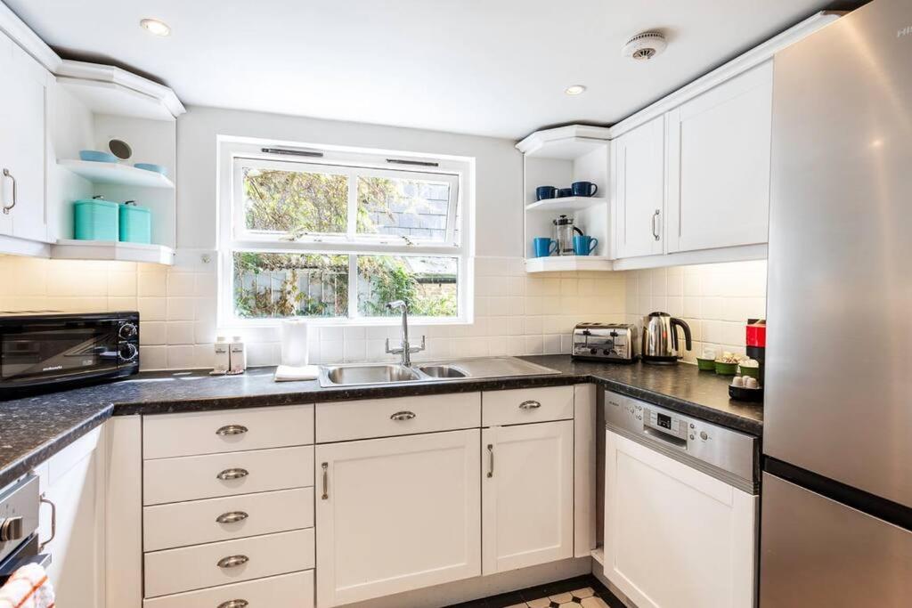 Leilighet 2-bedroom Split-level In Notting Hill *