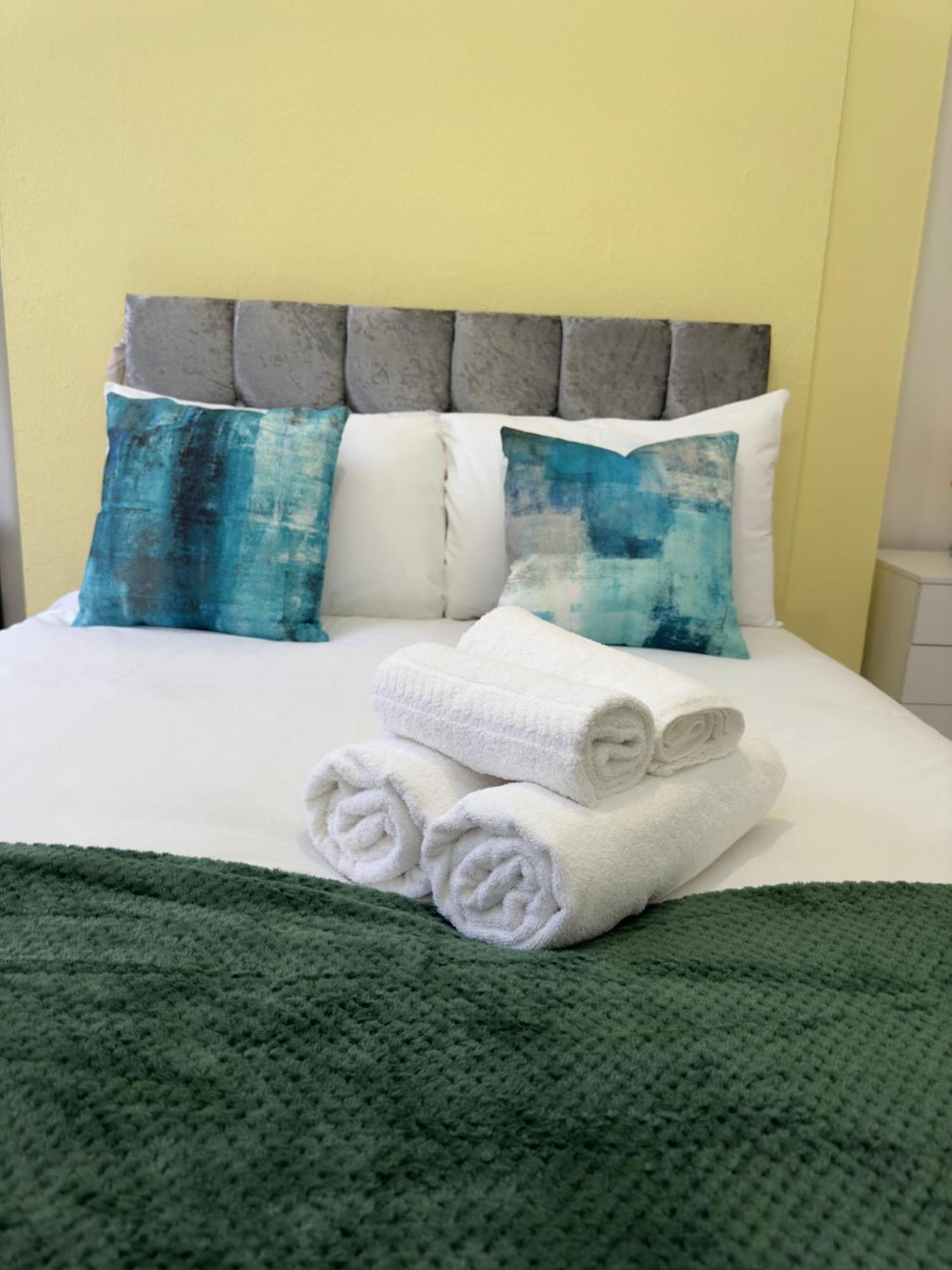 Feriehus Newly Decorated 5-bed Hackney Townhouse London