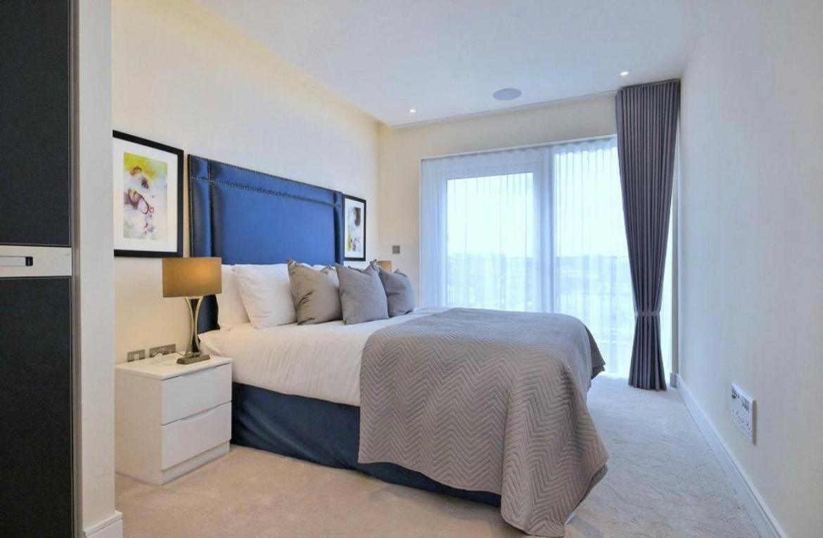Homestay In Luxury Modern With Pool, Gym & Access London