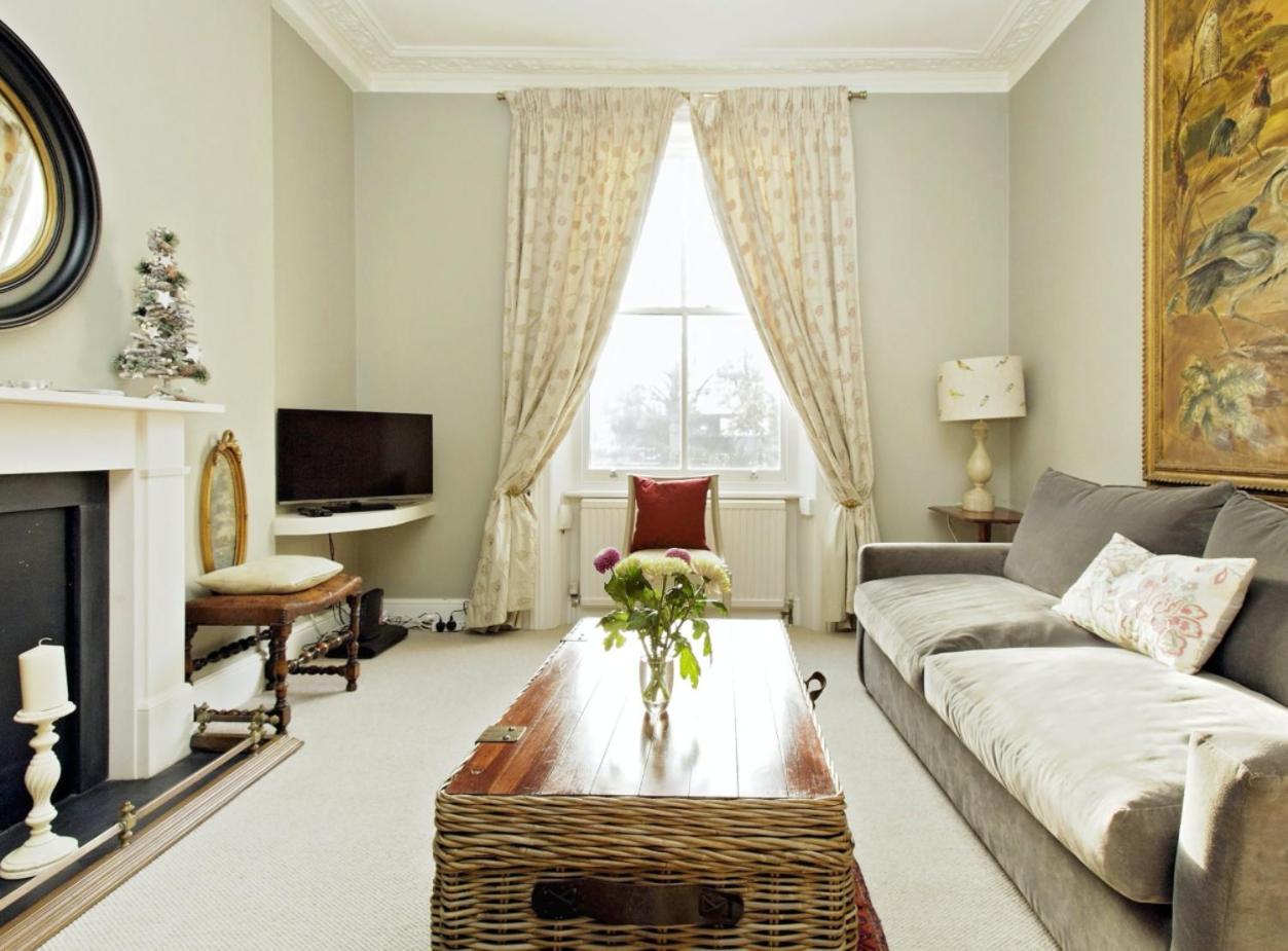 Charming In Chelsea Apartment London