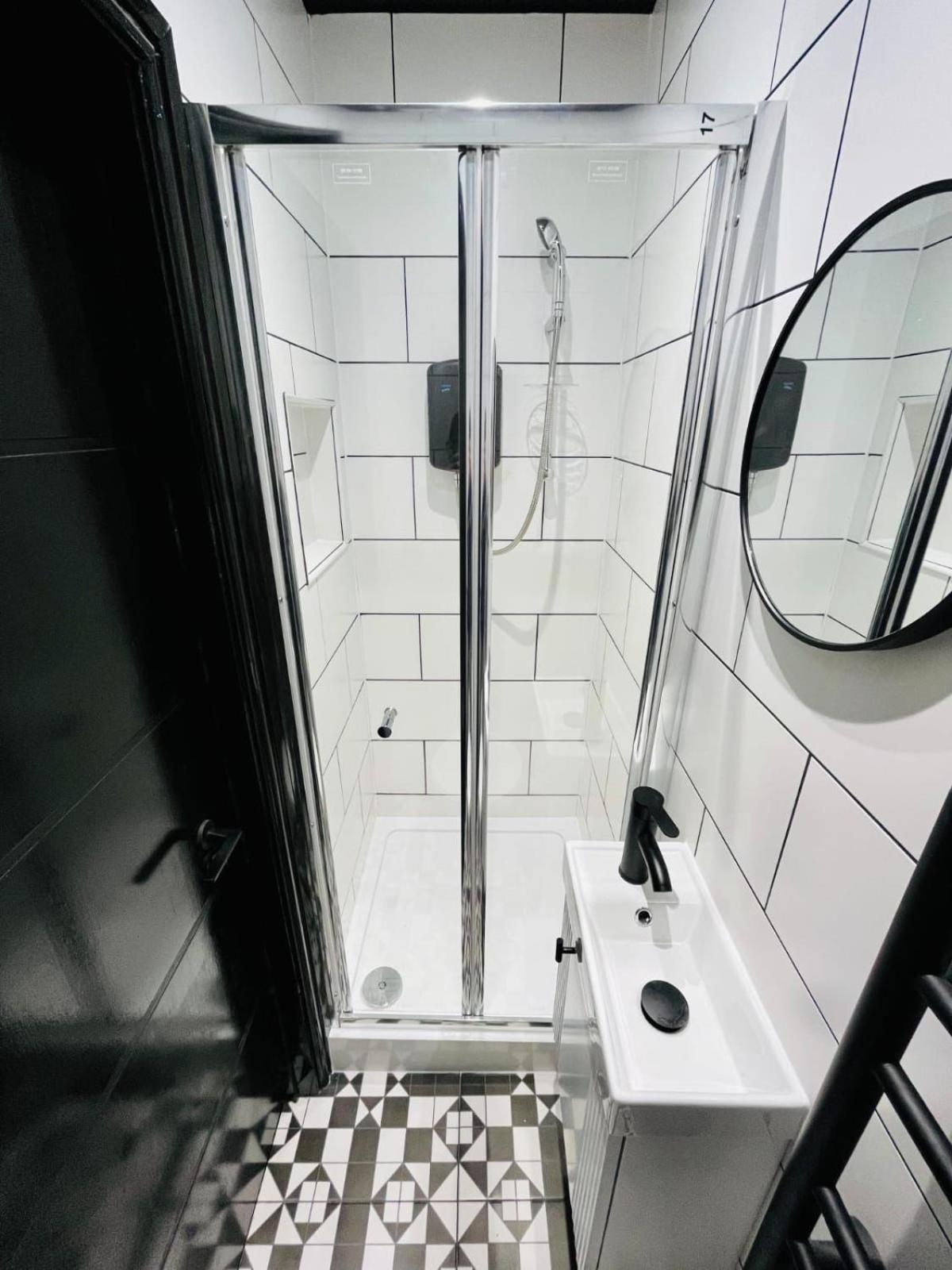 39 Blue House Luxury Ensuite Ideal For Tourists * Londen