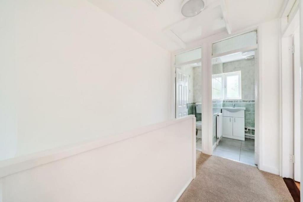 Vakantiehuis A Luxurious 3 Bed-terrance House *