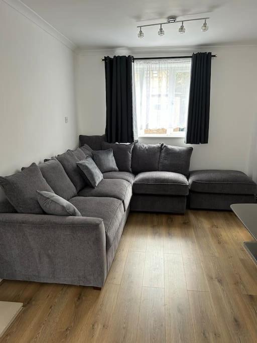 Vakantiehuis A Luxurious 3 Bed-terrance House *