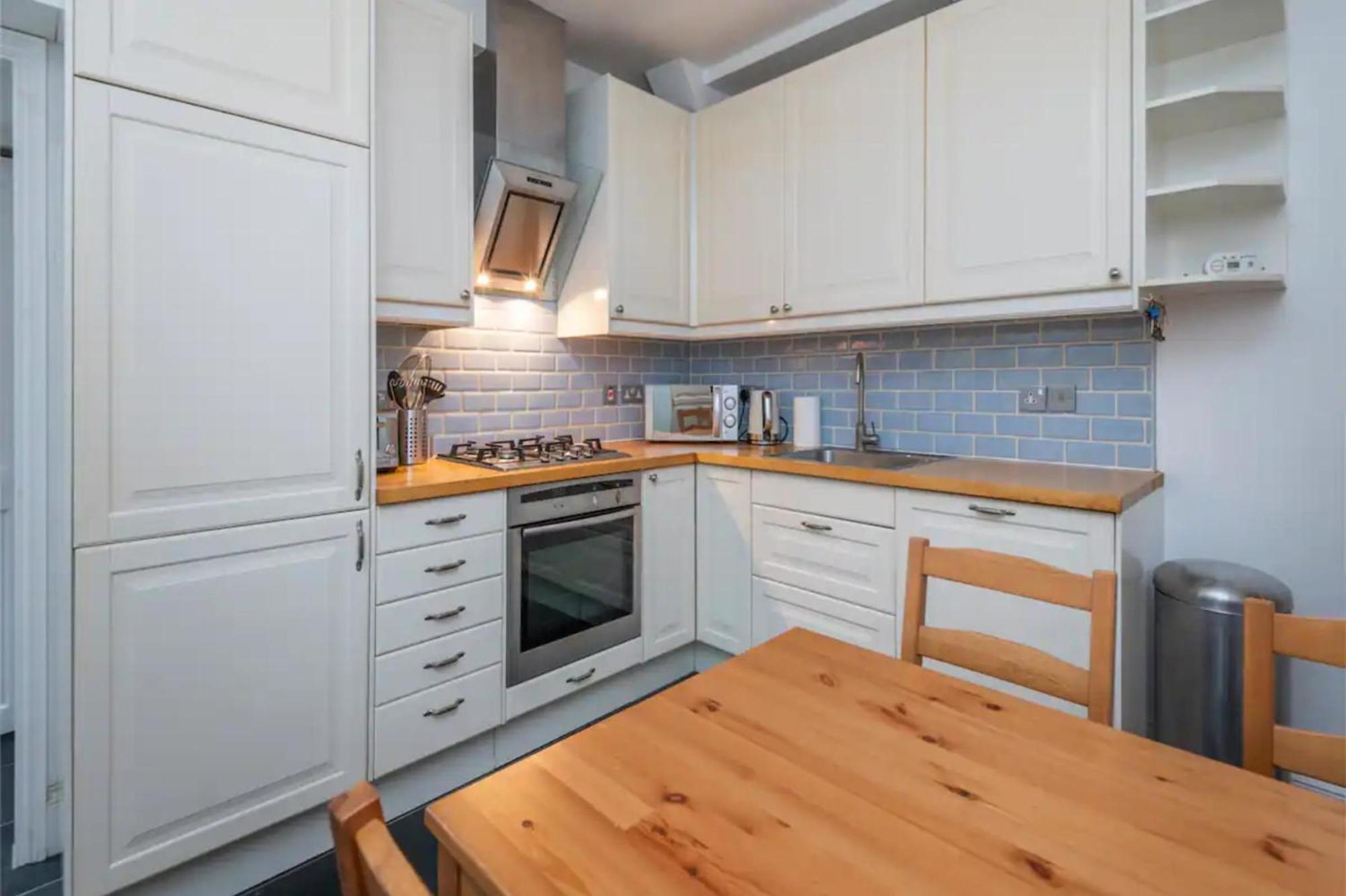 Ground Floor - Private Garden * Londen