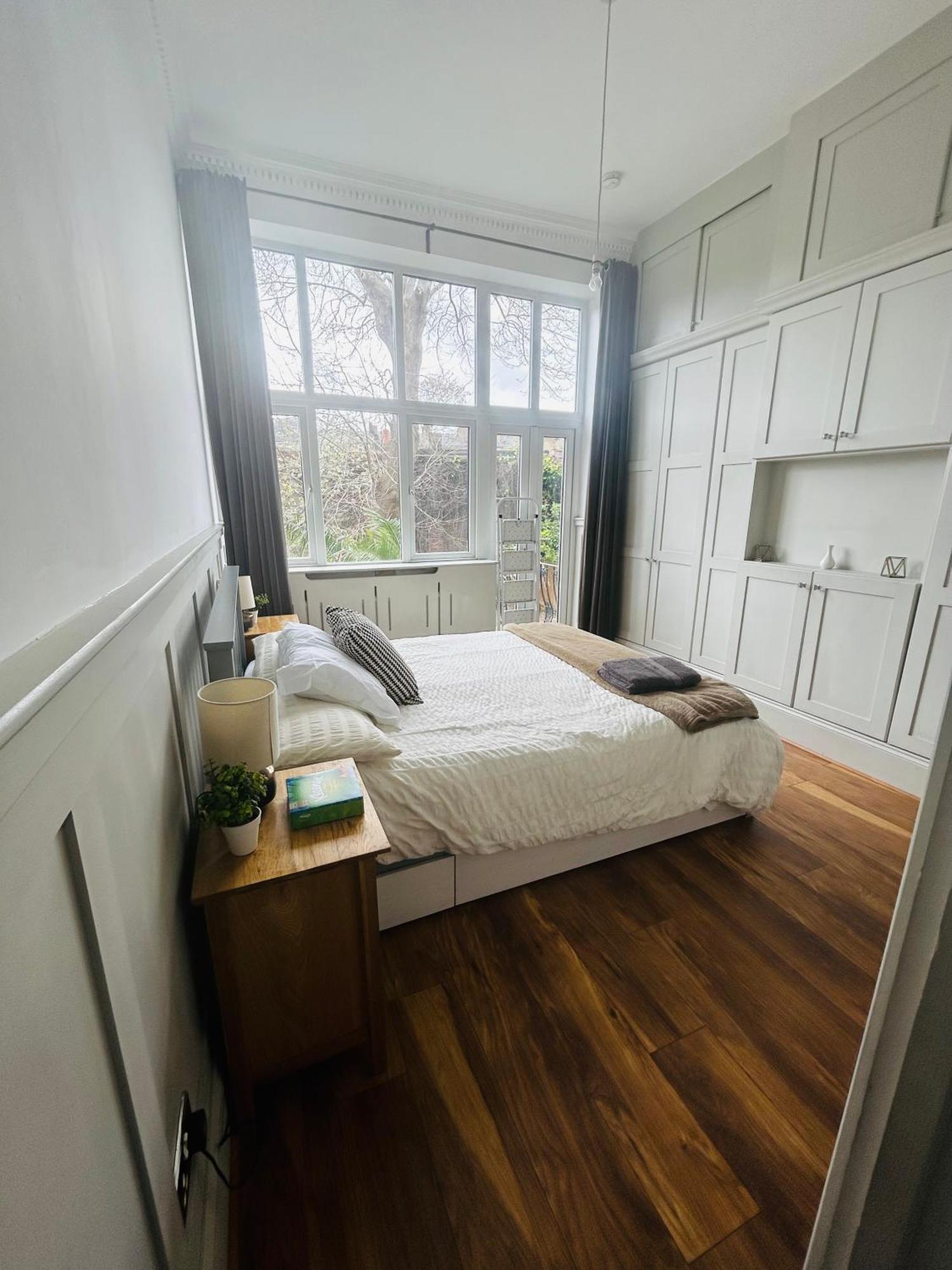 Leilighet Stunning Holland Park 2 Bedroom - Sleeps 6 *