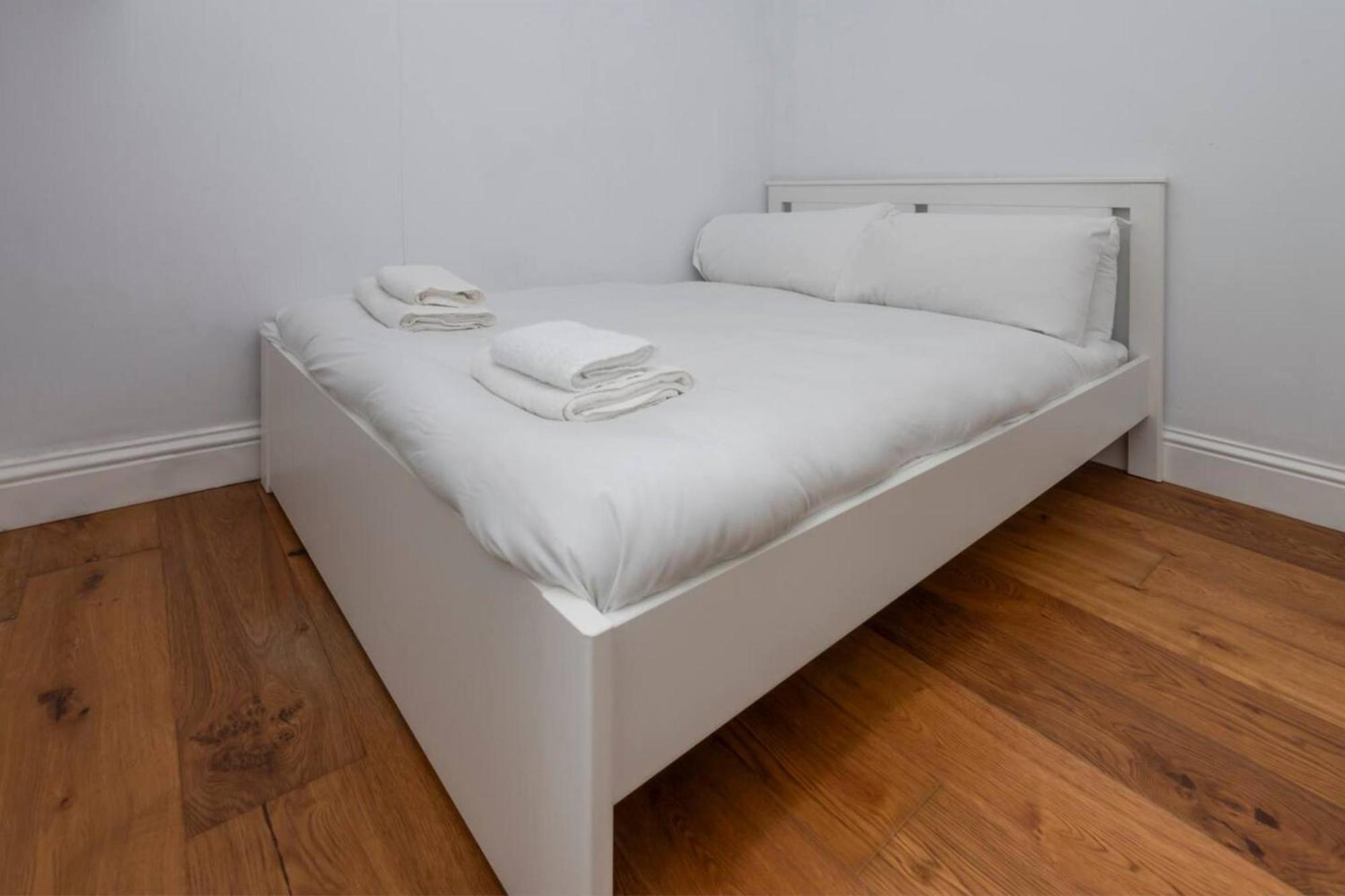 Ground Floor - Private Garden * Londen