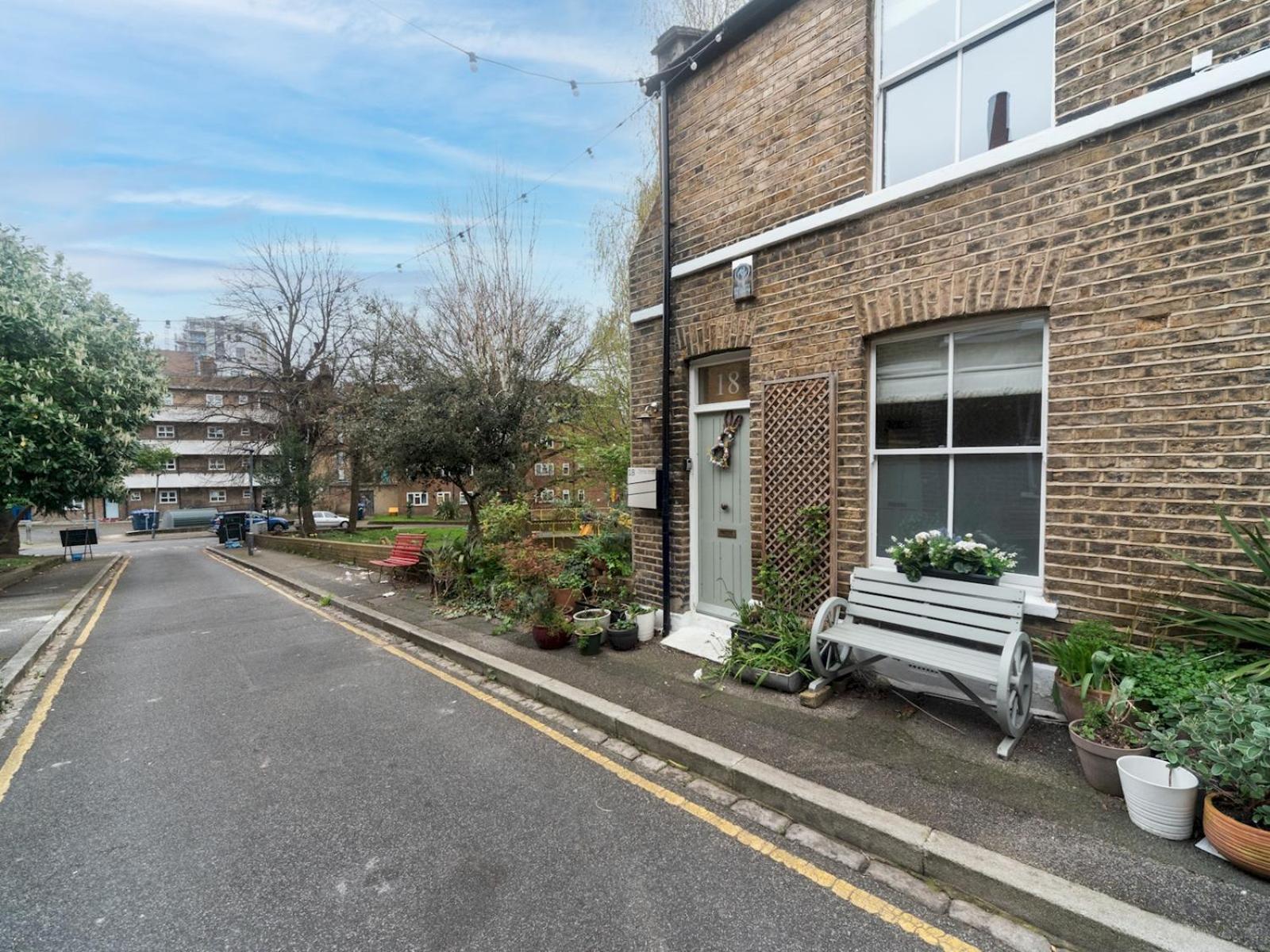 Ferienhaus Unique House In A Picturesque Greenwich Street Pass The Keys London