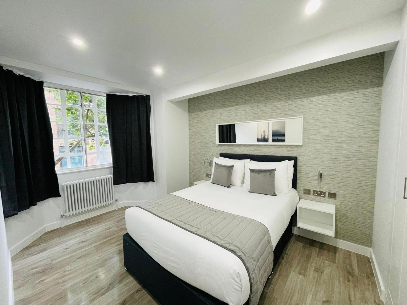 Chelsea Cloisters Serviced * London