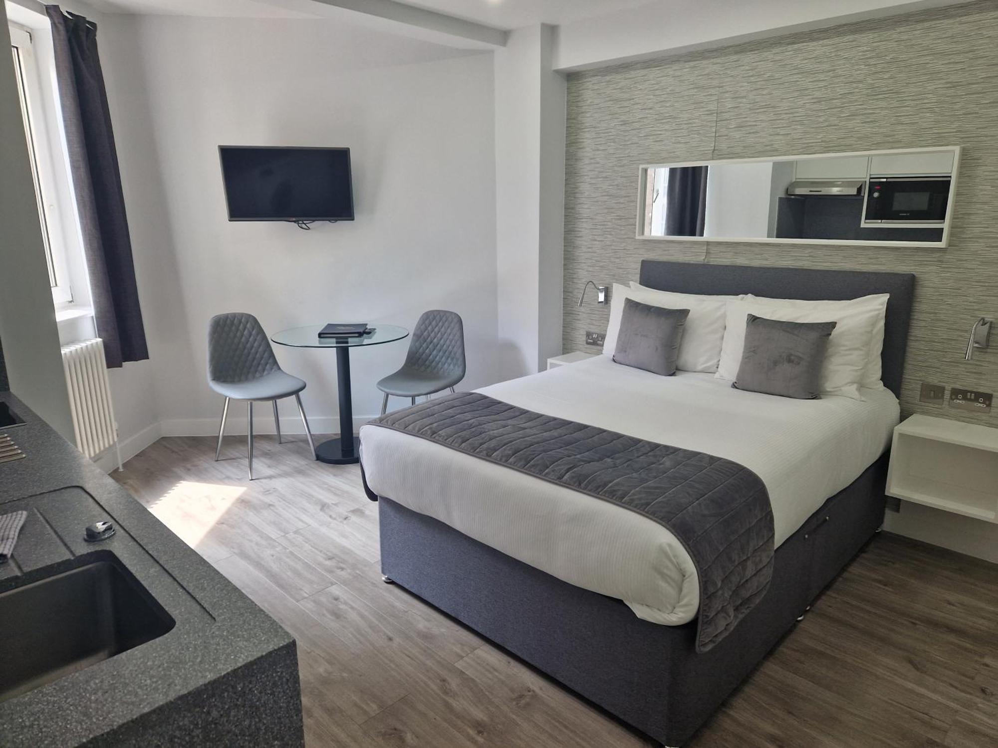 Apartment Chelsea Cloisters Serviced