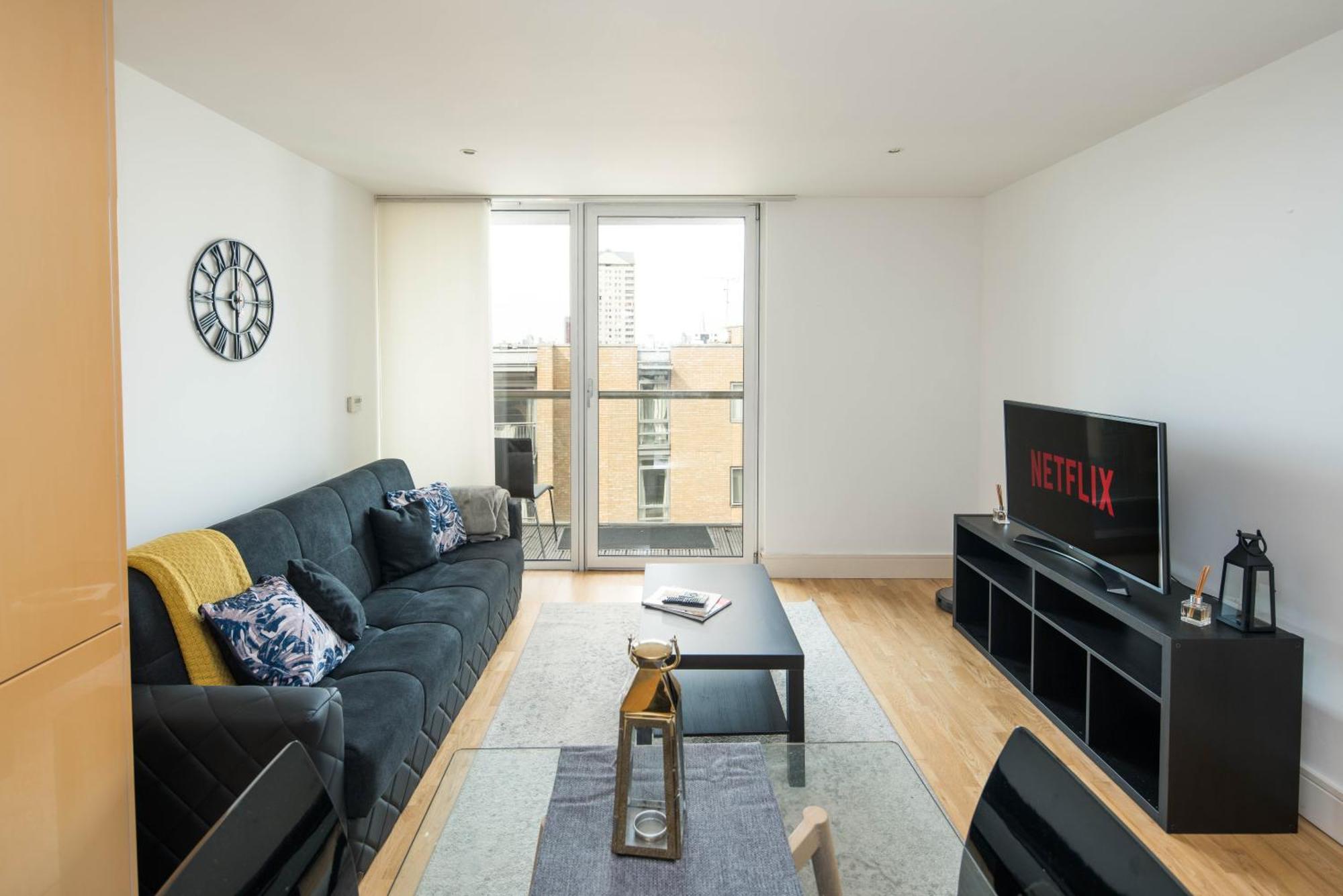 Apartment Immaculate 1-bed 1-bath In Area *