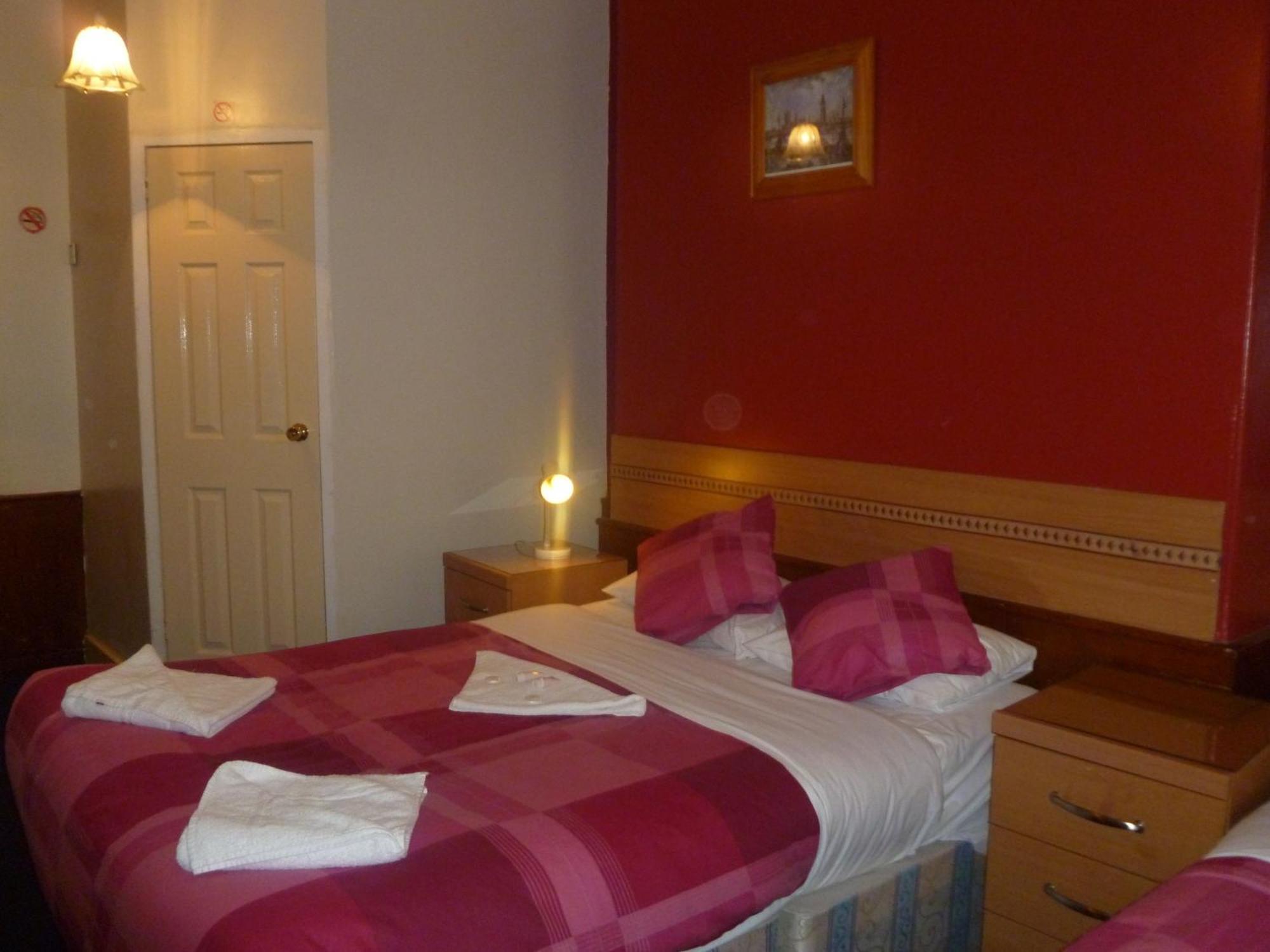 Guest house Grenville House 2*
