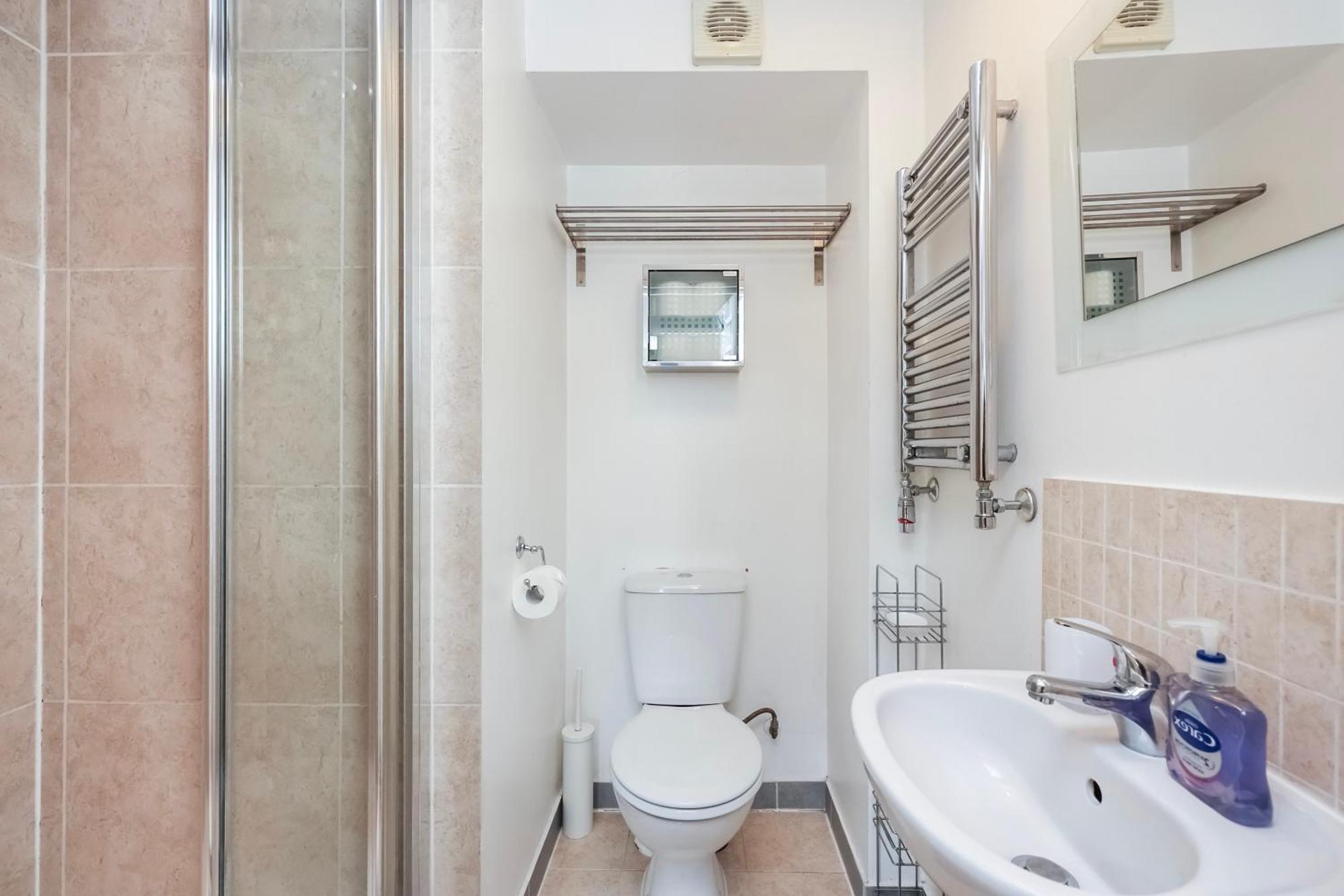 Appartement Lovely One Bedroom Ensuite