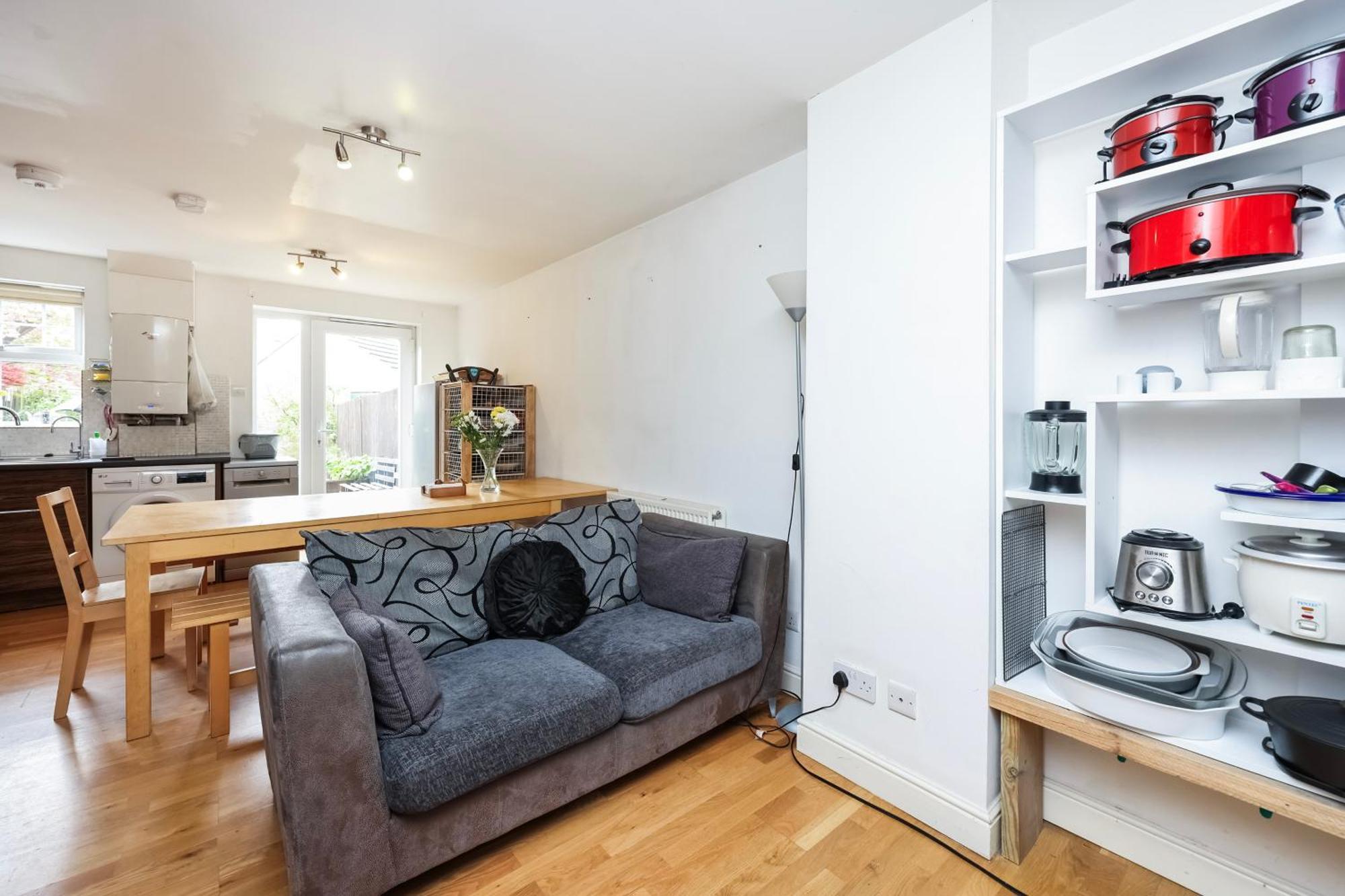 Lovely One Bedroom Ensuite Londen