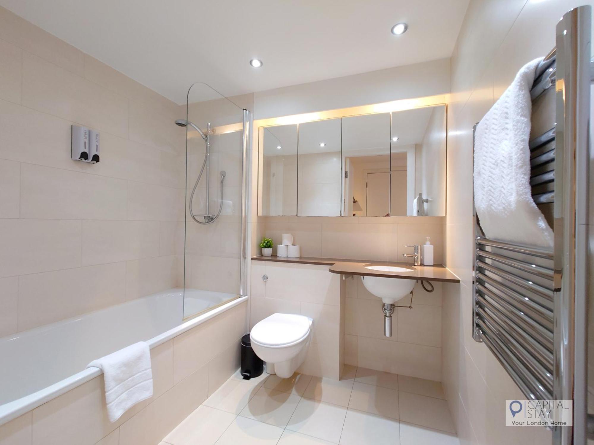 Deluxe Two Bed By Excel & O2 Leilighet London