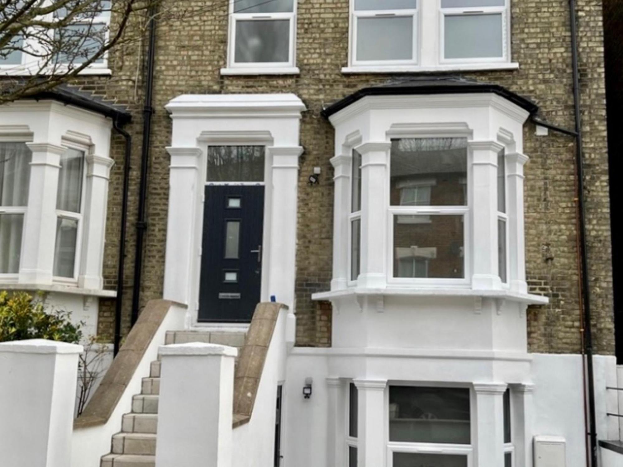 Two Bedroom By Dashh Short Lets & Serviced In Shepherds Bush With Free Wifi