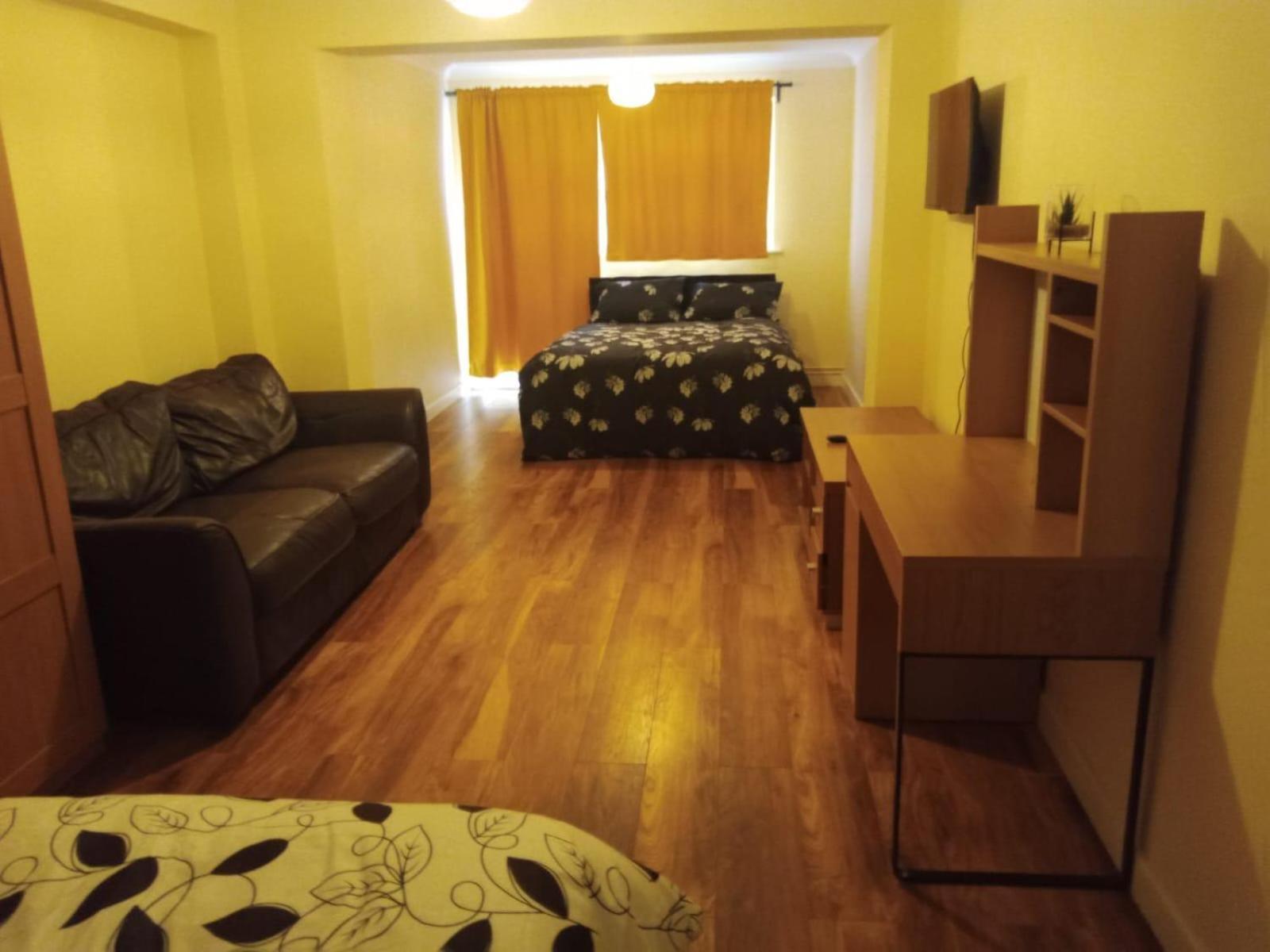 Greenwich Abode