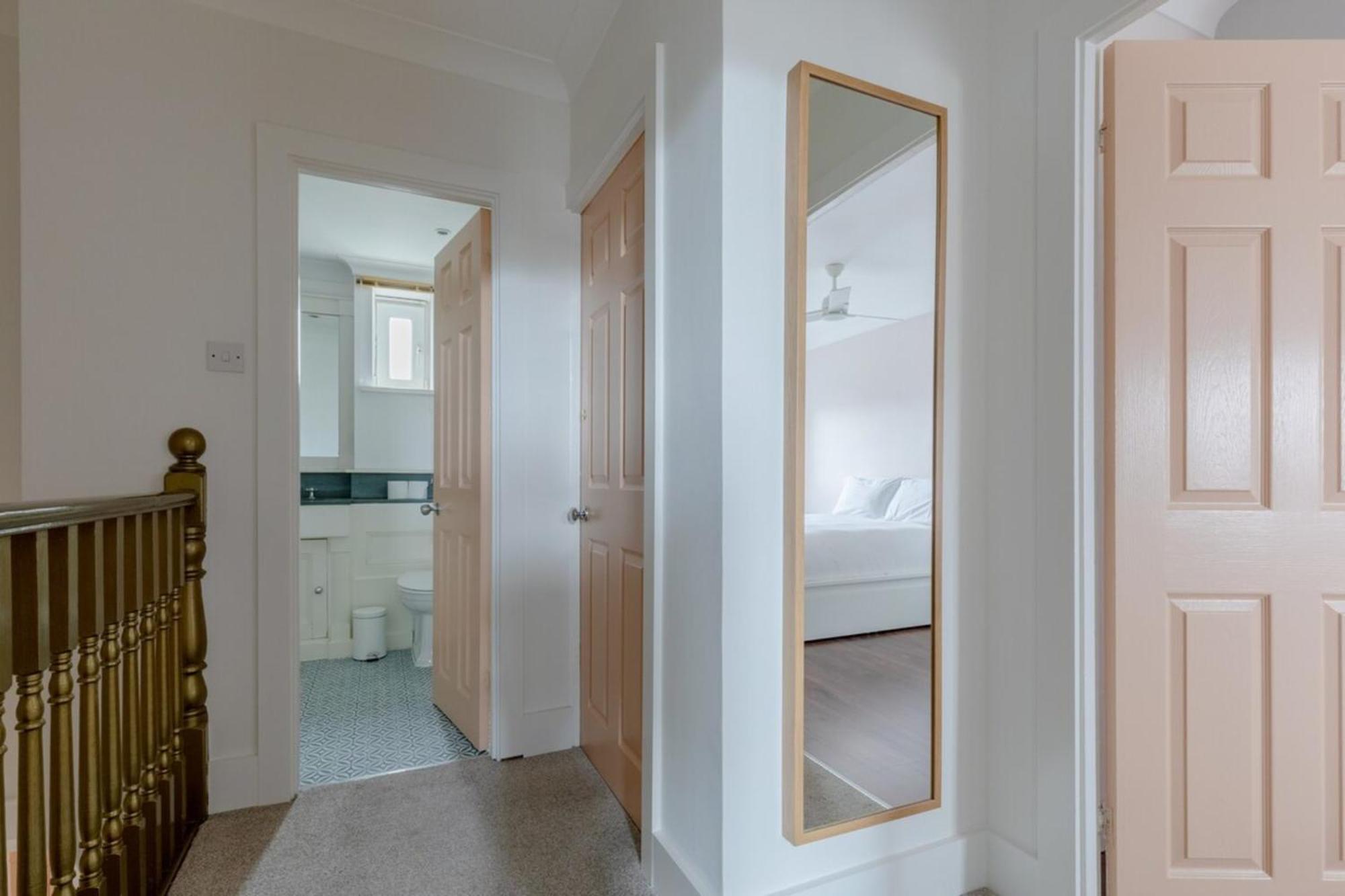 Scandi-style 2bd Maisonette Wgarden Brick Lane! * Londen