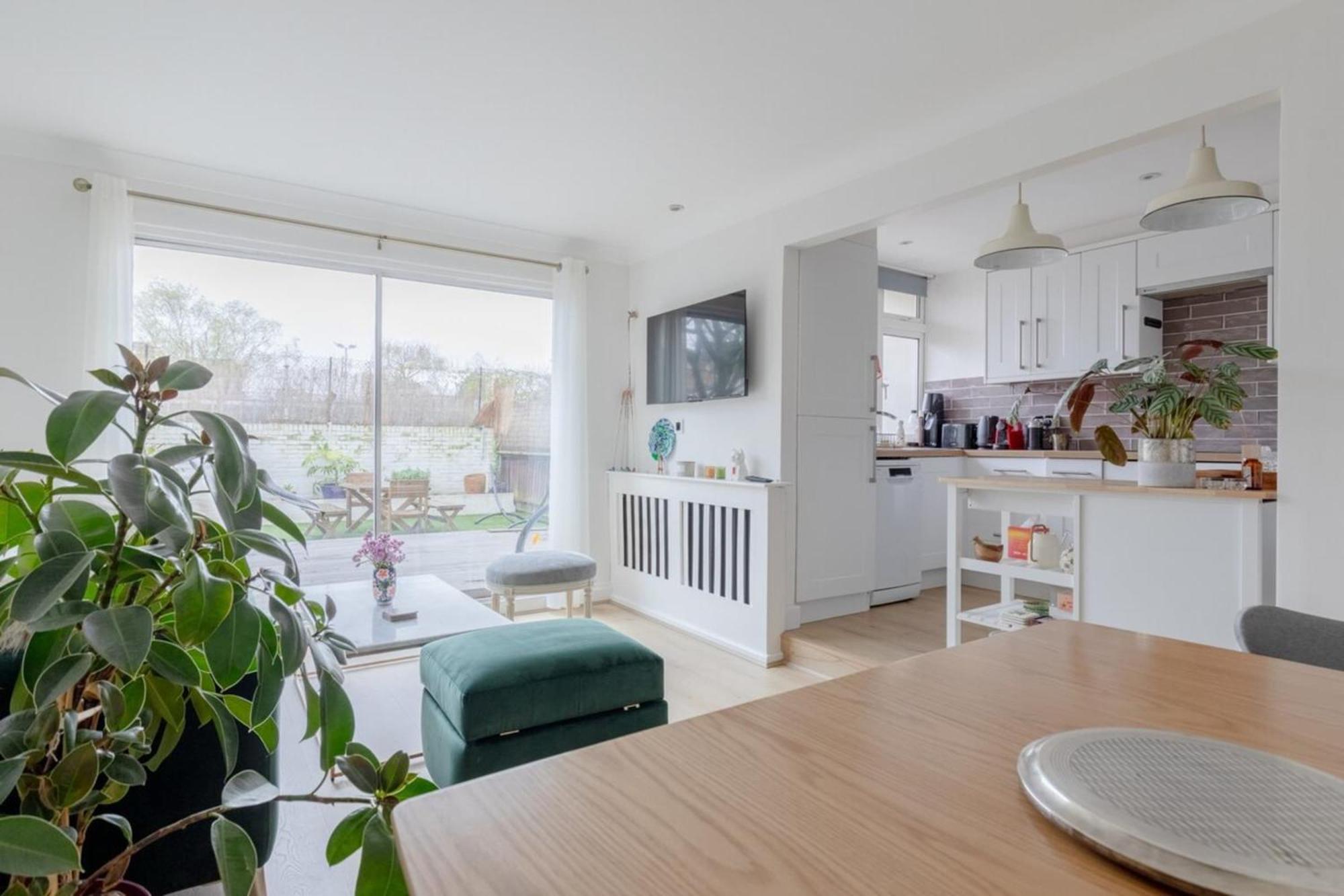 Scandi-style 2bd Maisonette Wgarden Brick Lane! * Londen