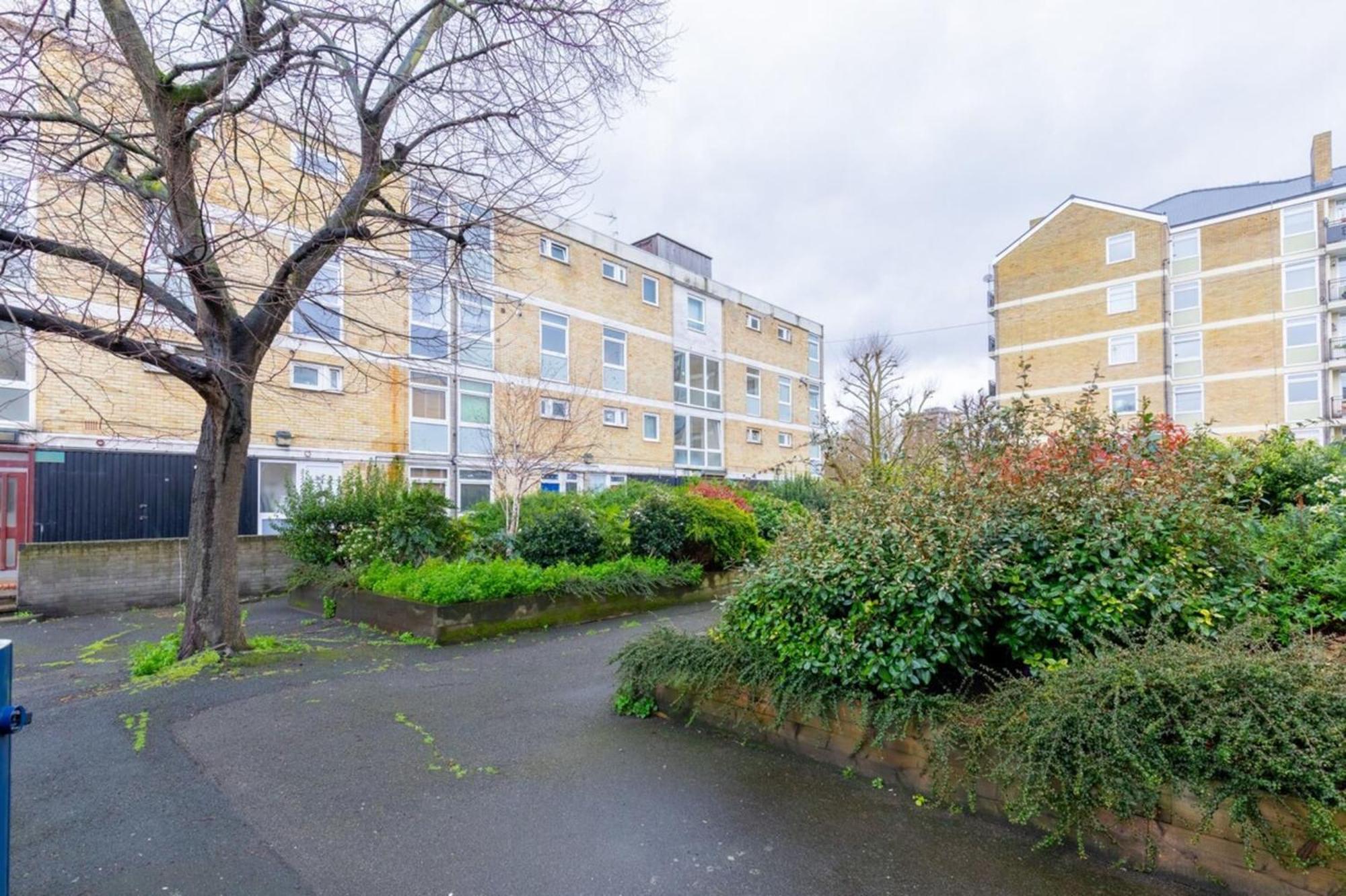 Scandi-style 2bd Maisonette Wgarden Brick Lane! * Londen
