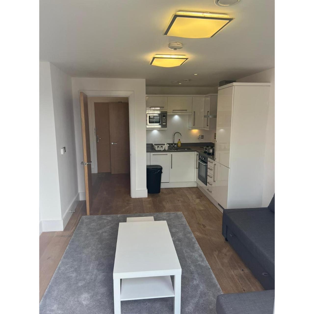 Spacious 1 Bedroom Flat In Kilburn Park F55 Appartement Londen