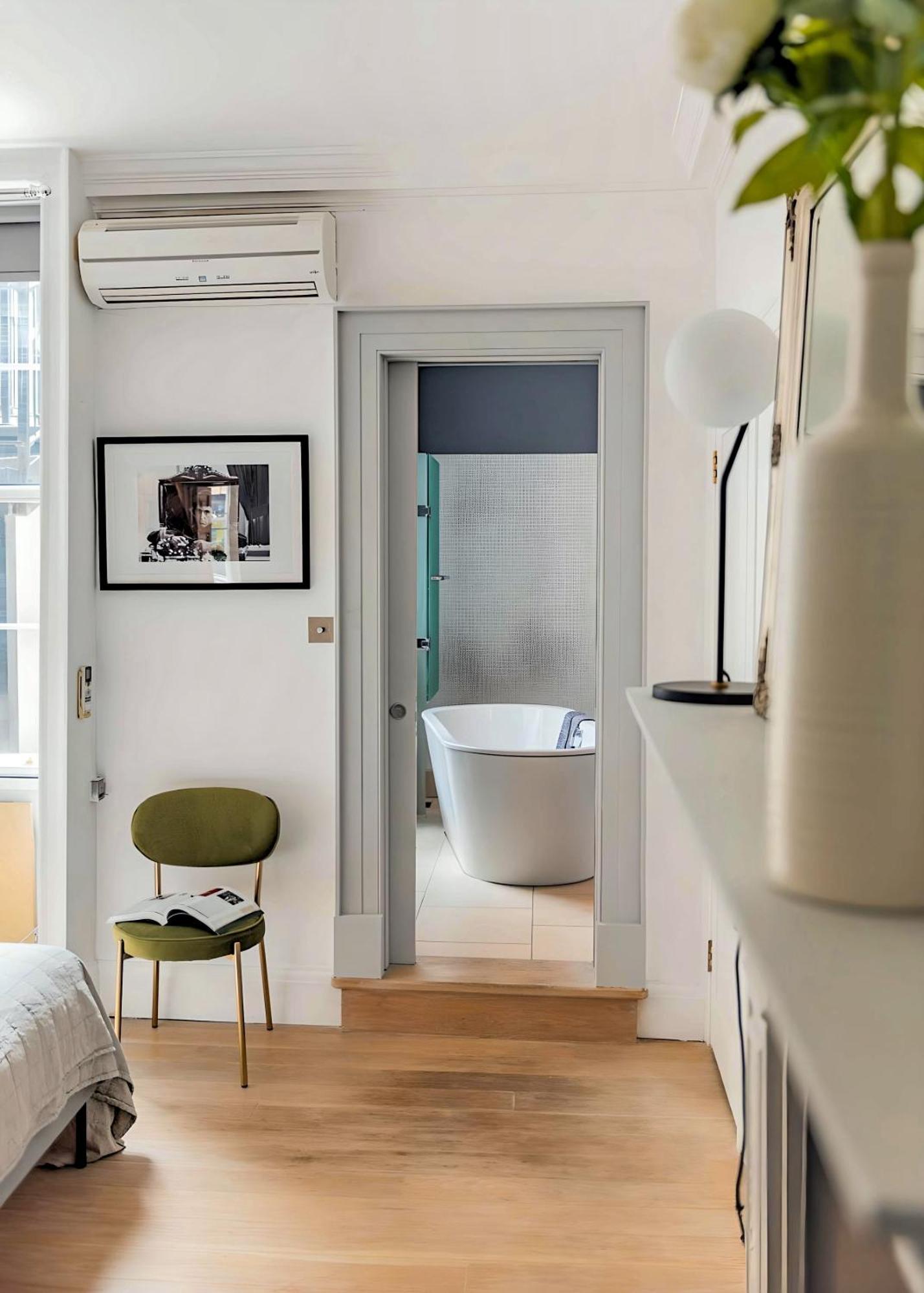 Welcome - At The Piazza! Apartment London