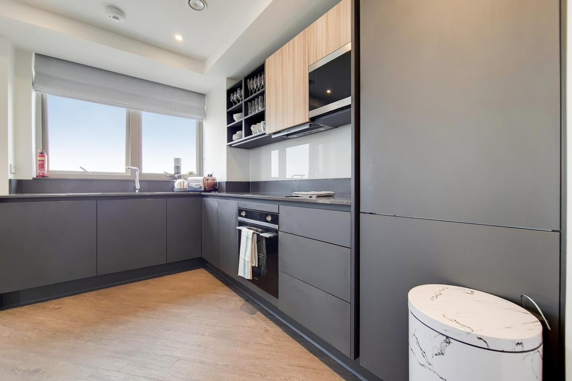 Apartment Deluxe Three Bedroom By Excel