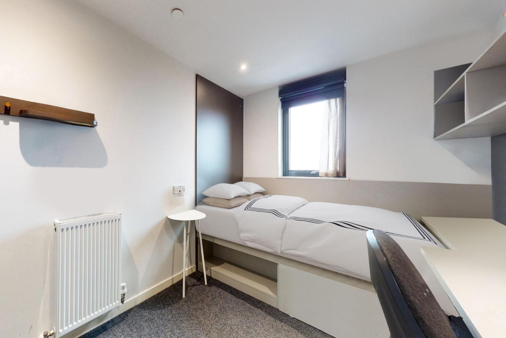 Apartment Chapter Ealing: With Tube Station Access London