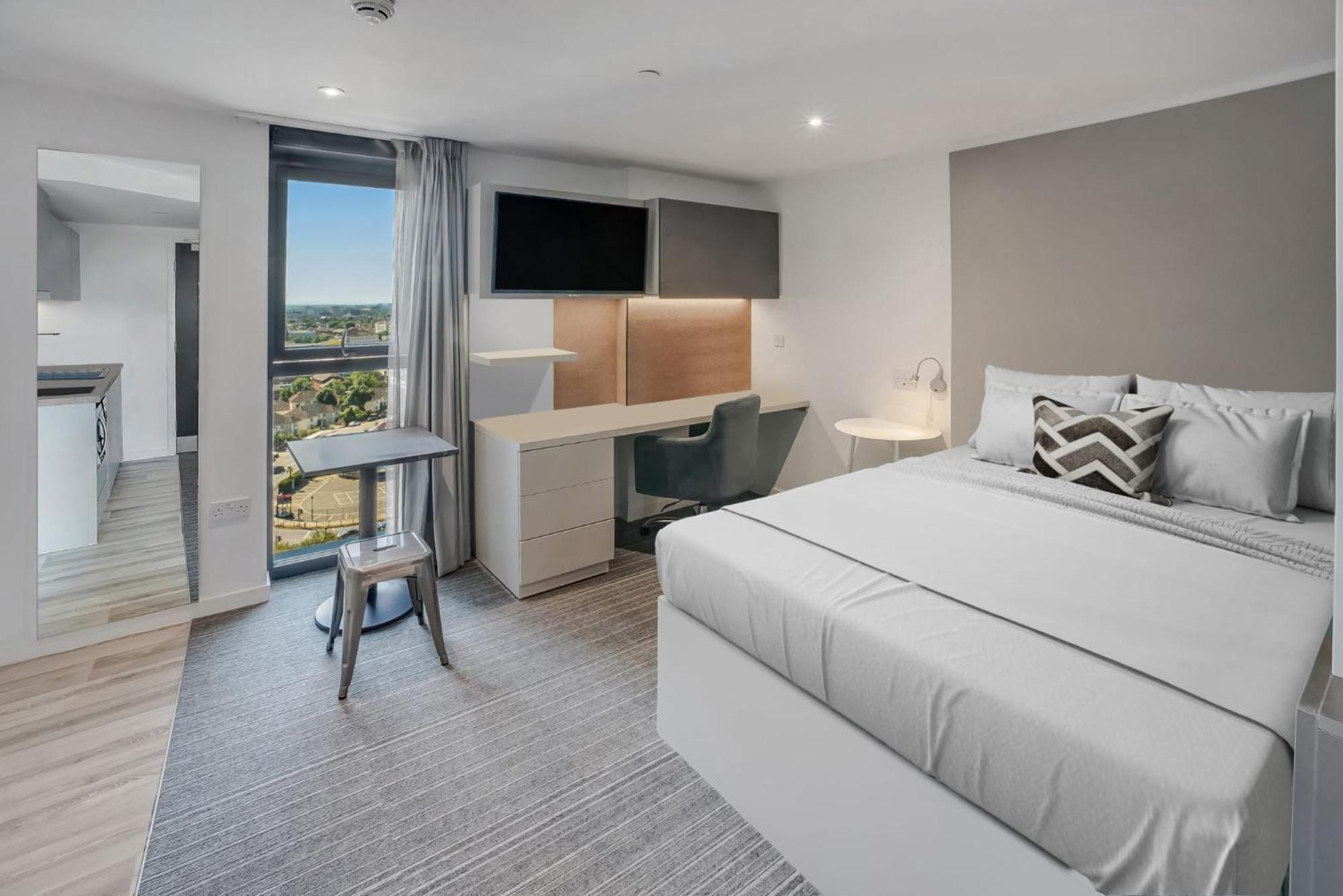 Apartment Chapter Ealing: With Tube Station Access