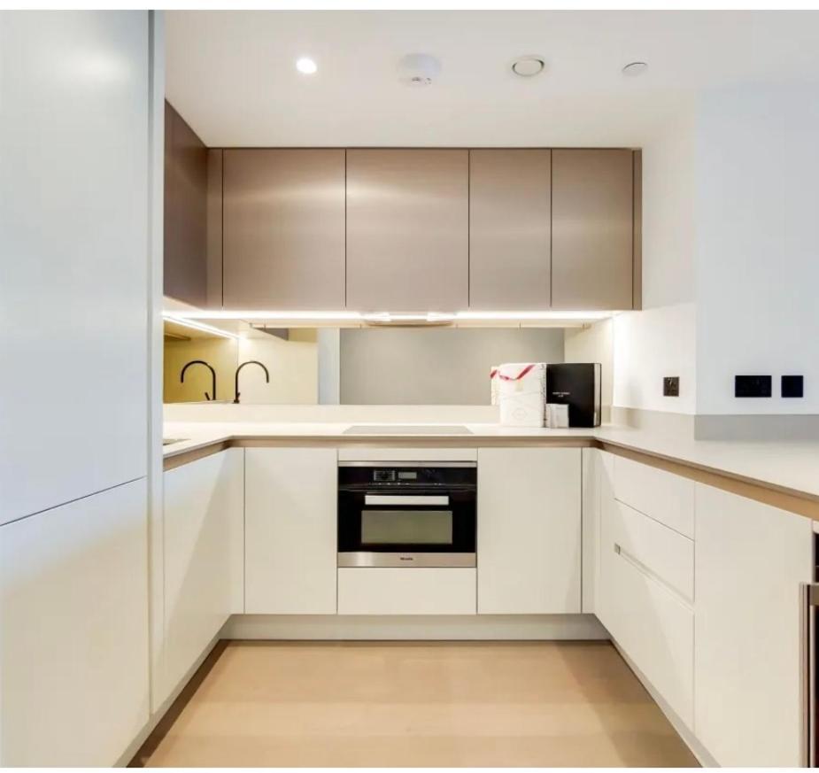 Luxury Riverside Apartamento