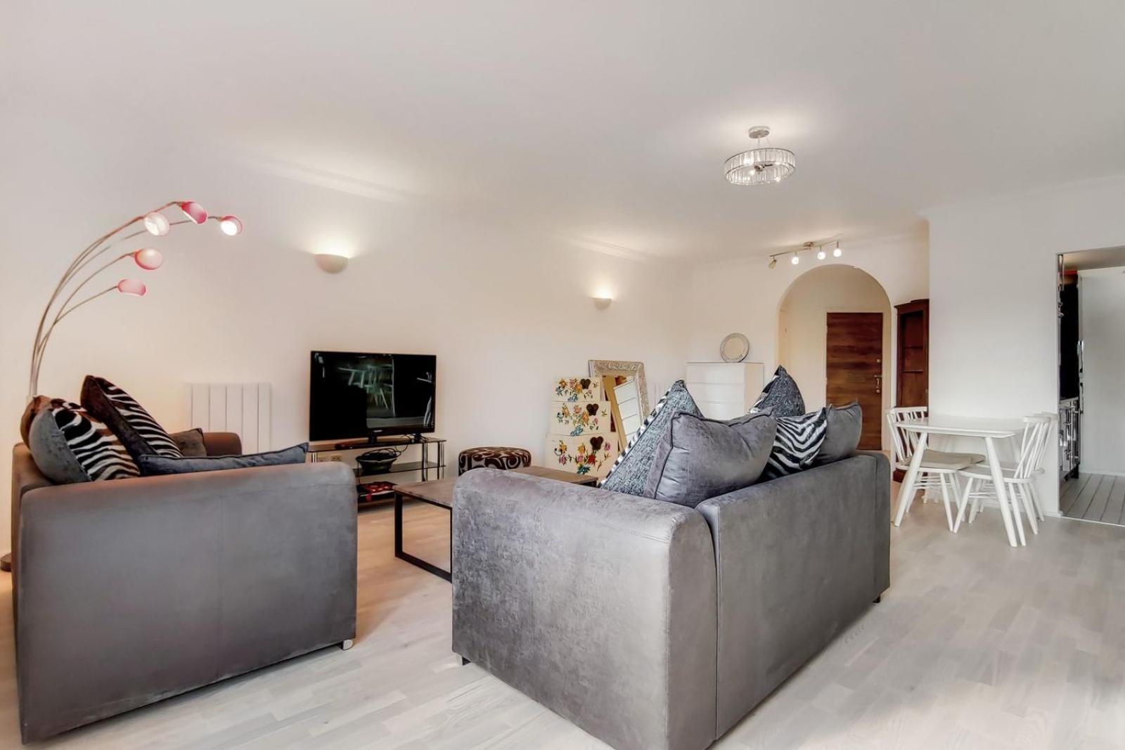 South Kensington - Point West Residences * Londen
