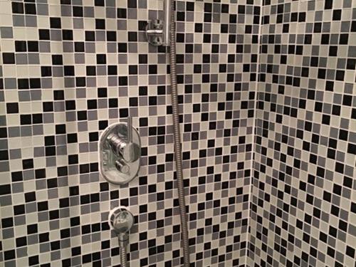 Marble Effra Court *