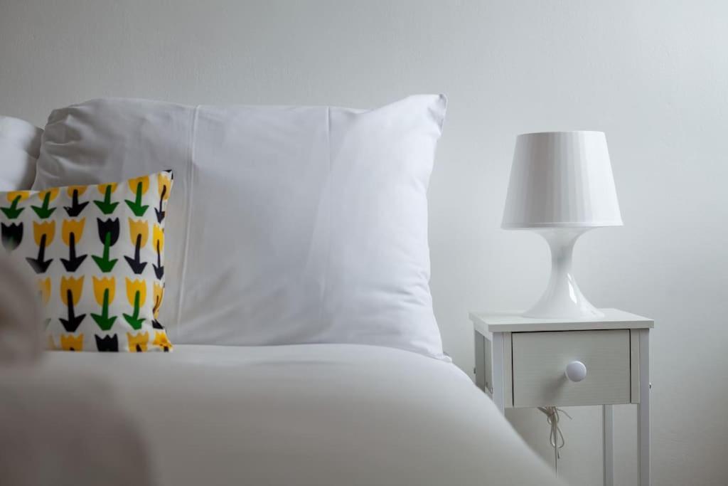 Modern Living In Stylish 3-bed Flat Londres