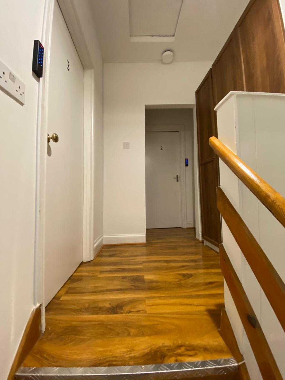 Gasthuis Comfy Private Bedrooms Across The Euston Station Londen