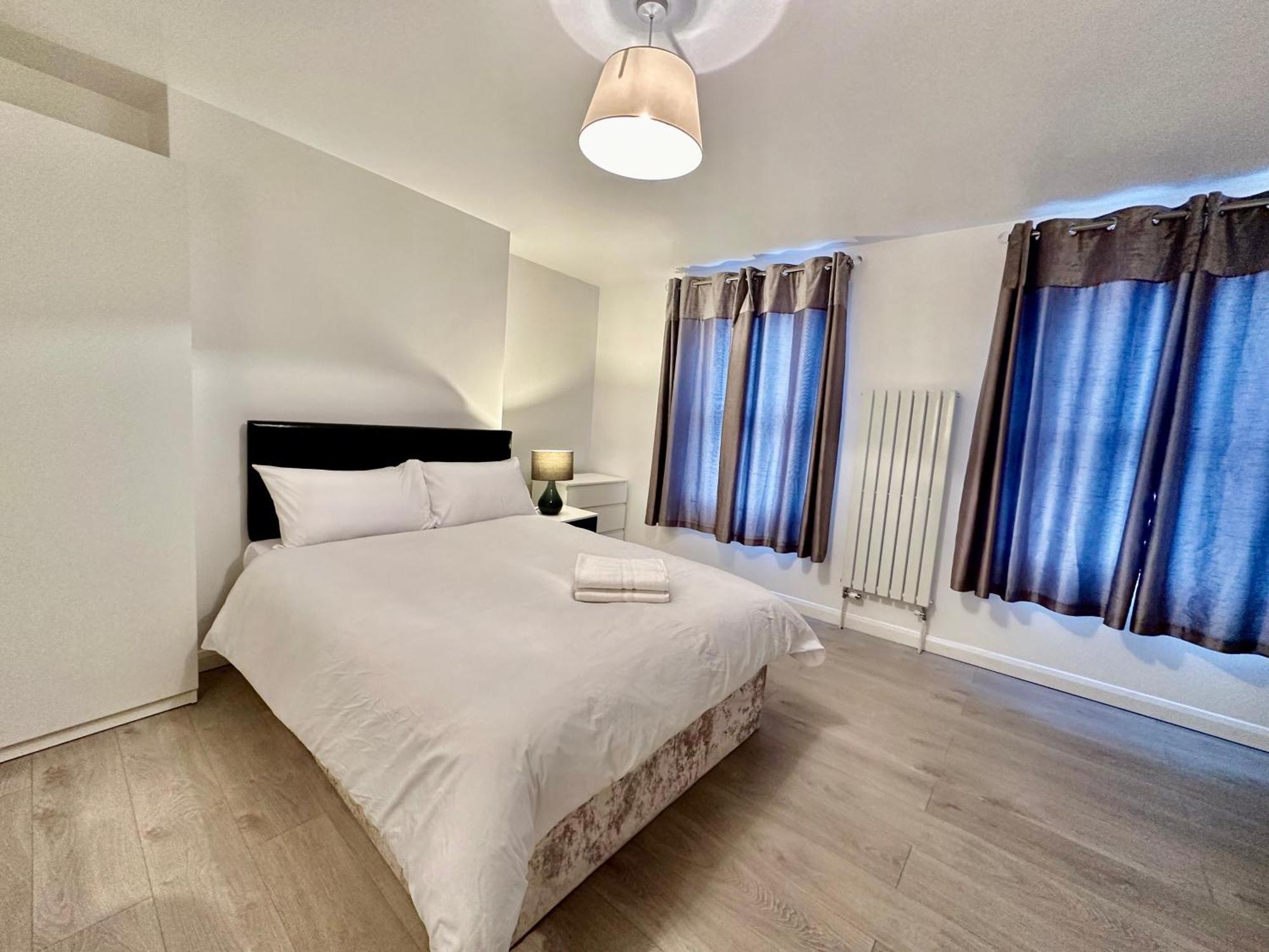 Guest house Westferry London