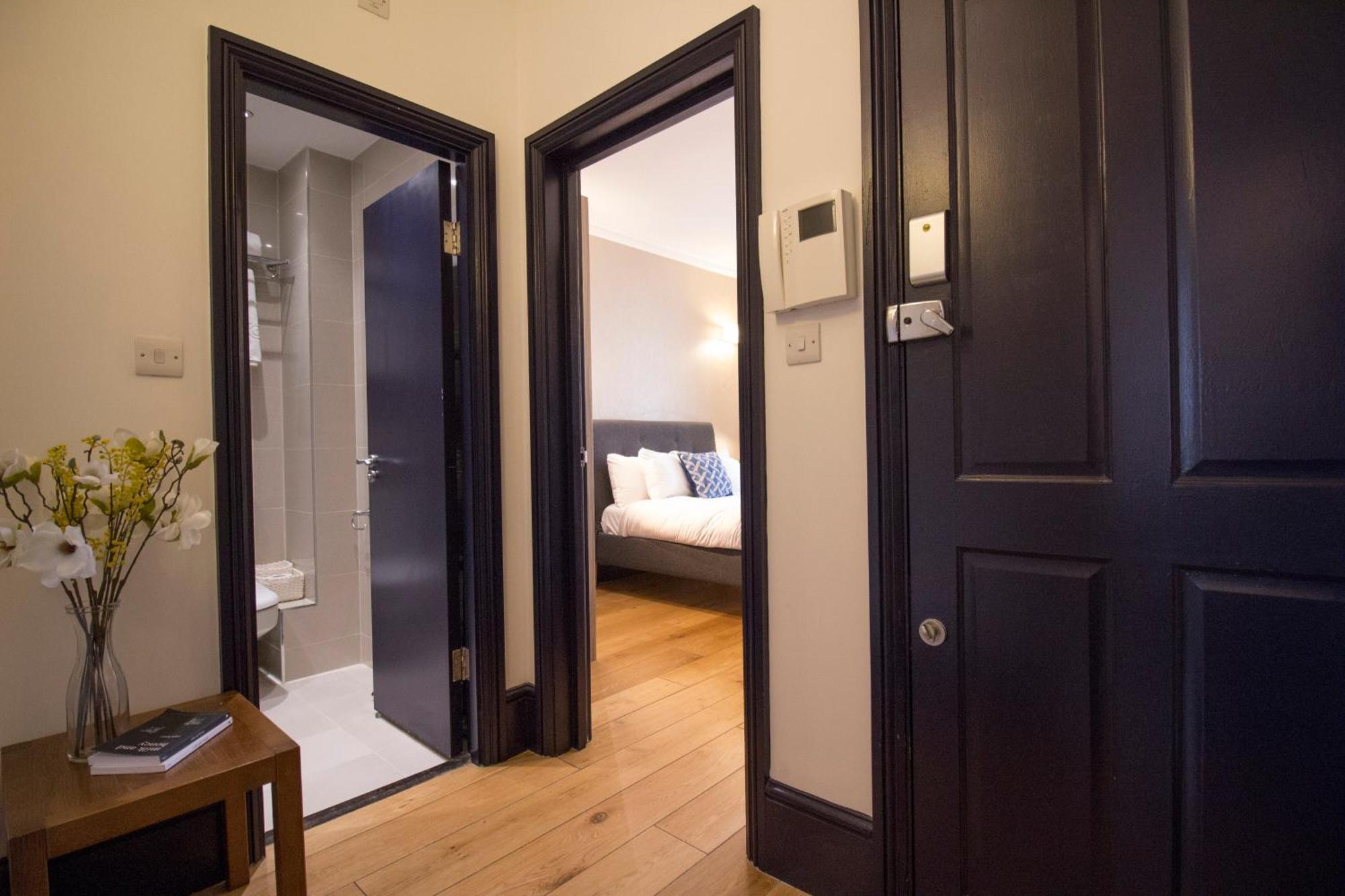 Thames Residences Hyde Park * London
