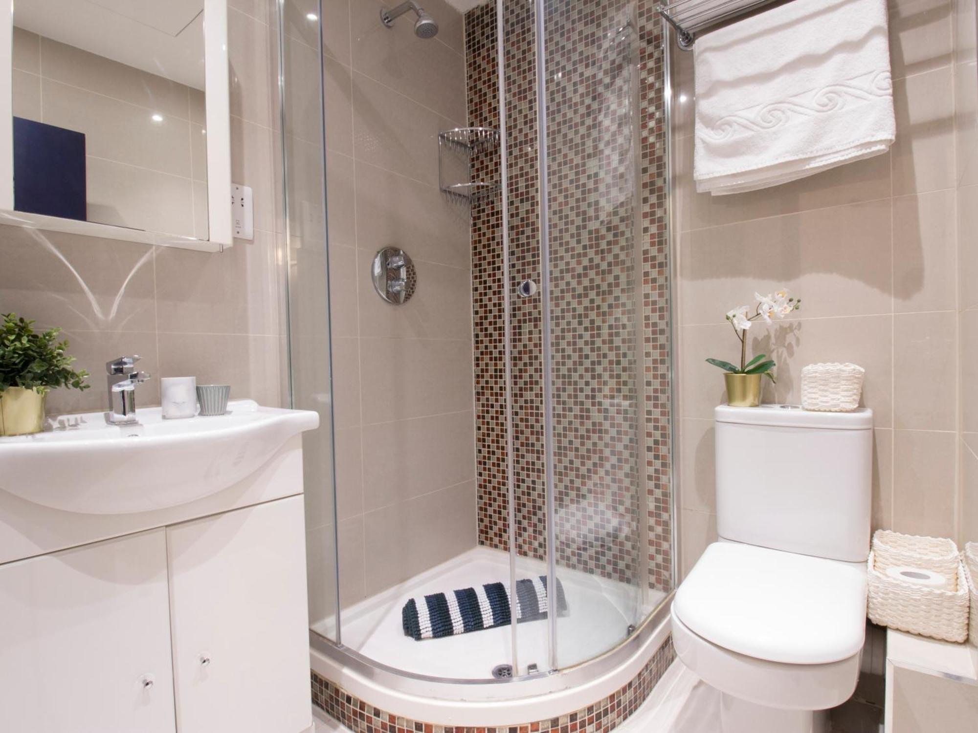 Apartment Thames Residences Hyde Park London