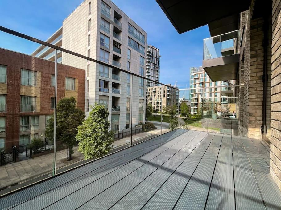 Modern New 2 Bedroom Flat