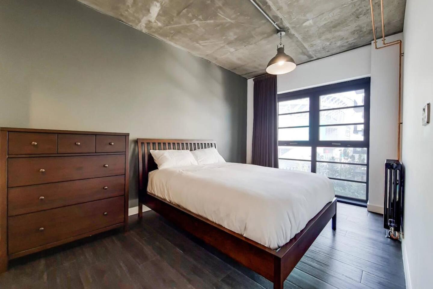 Modern And Chic At Ferrum Near Wembley Park Londres