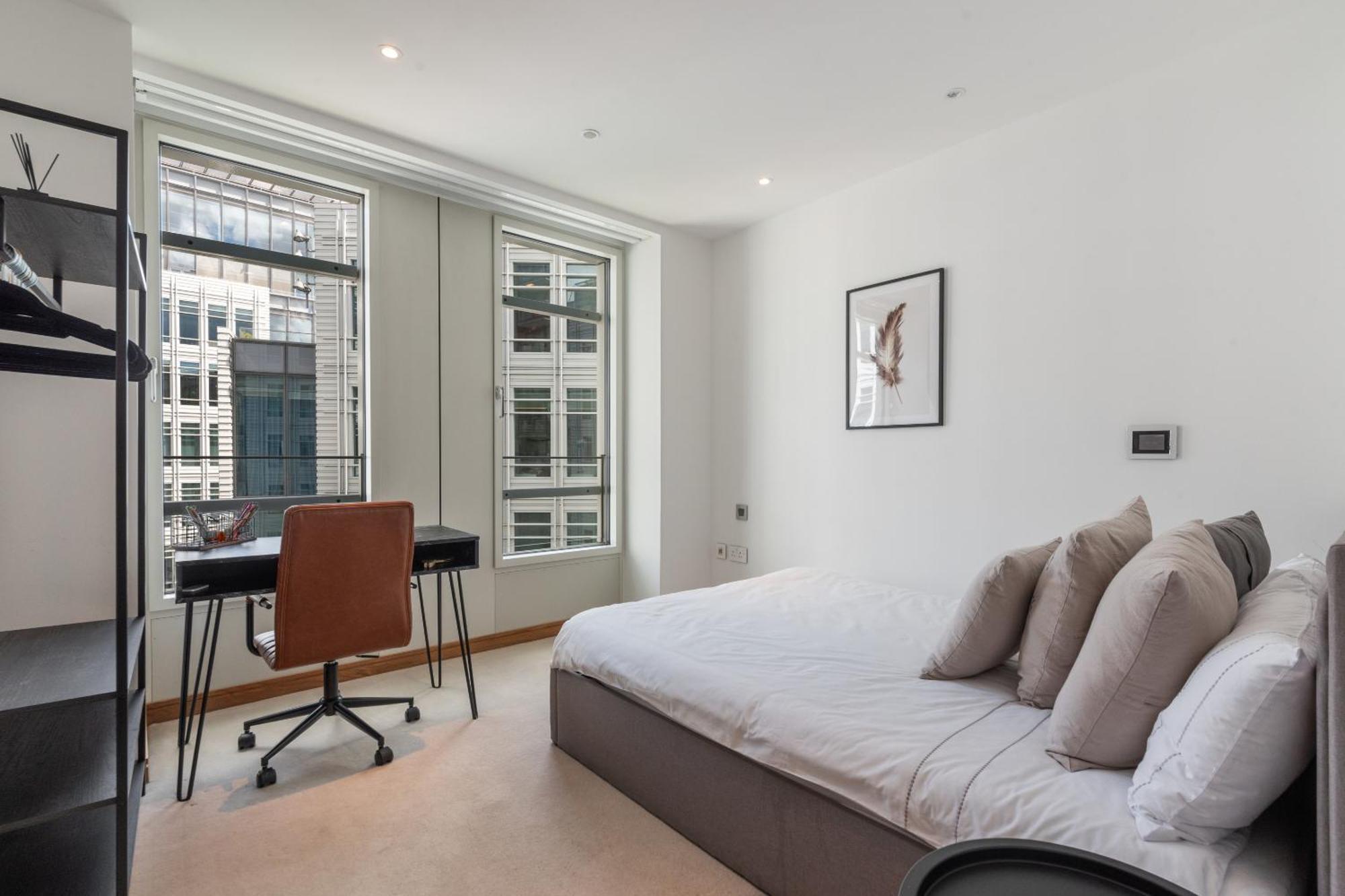 3bed 3bath With 2xbalconies In Appartement Londen