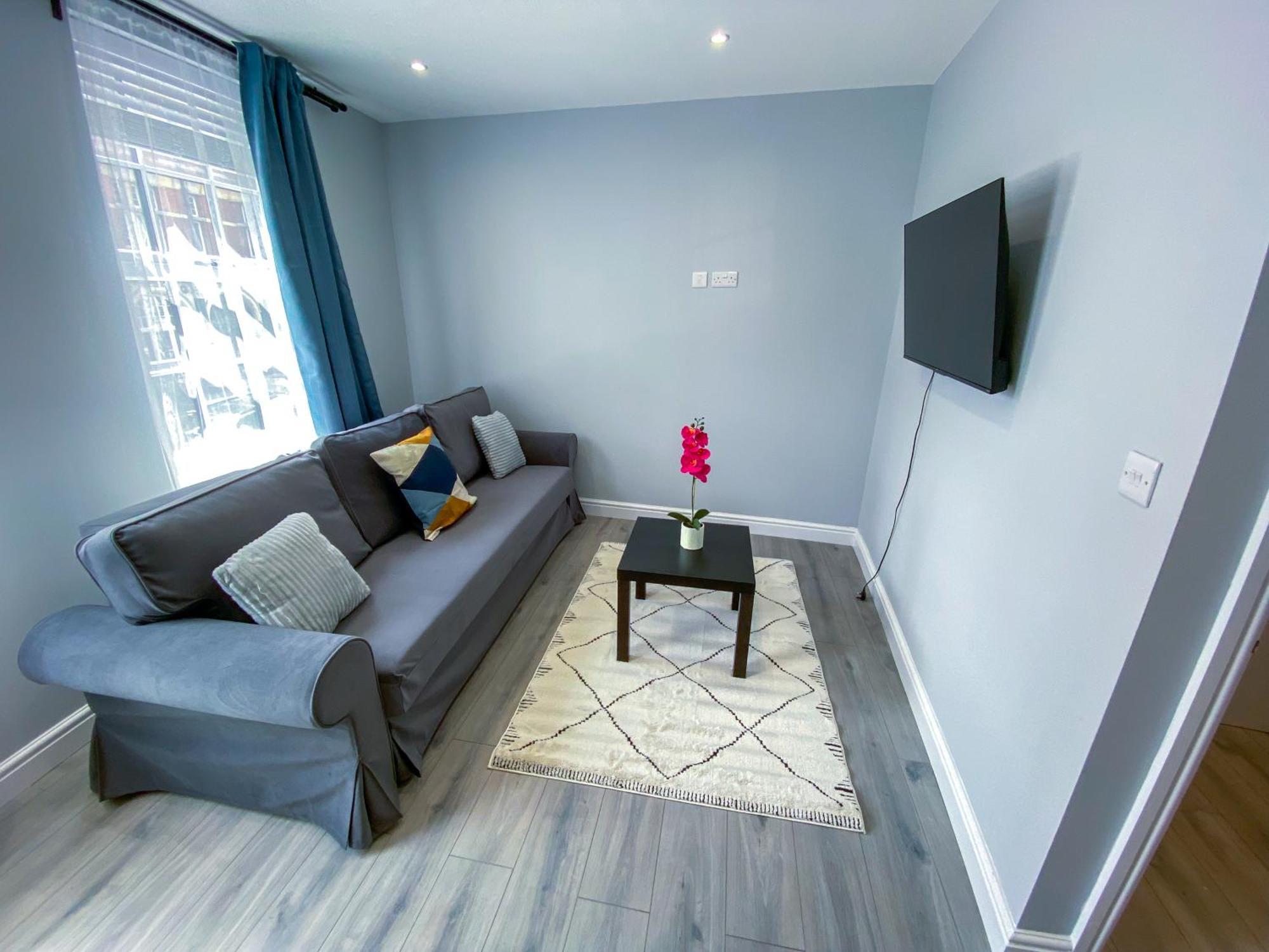 Stylish 1 Bedroom Flat - 5 Guest London- F1 Apartamento Londres