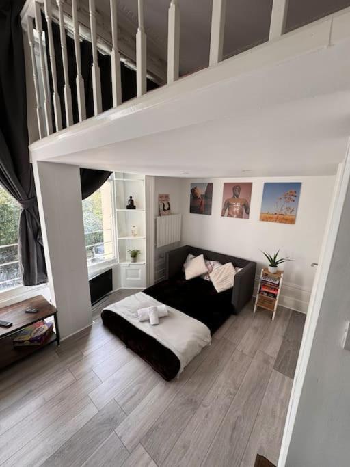 West Oasis - Escape From Chaos Appartement Londen