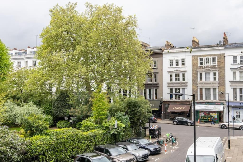 West Oasis - Escape From Chaos Appartement Londen