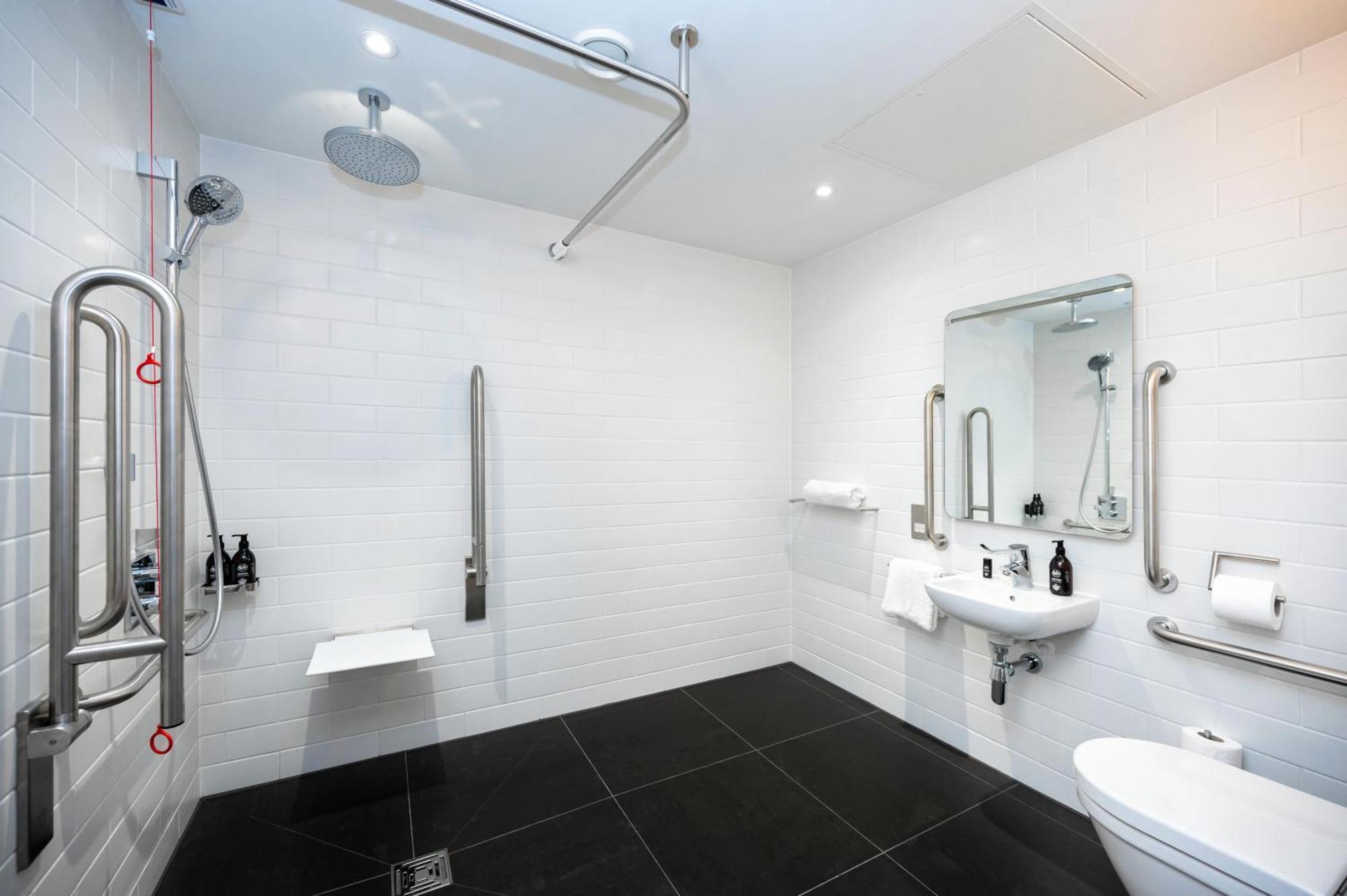 Wilde Aldgate Tower Bridge 4* London